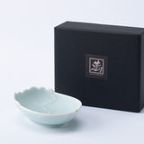 Hataman Touen Moist Gold Gourd Imari Nabeshima Ware Sauce Plate