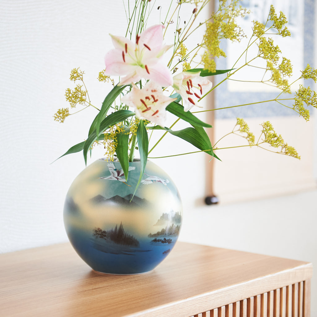 Two Cranes and Landscape Kutani Japanese Flower Vase, MUSUBI KILN