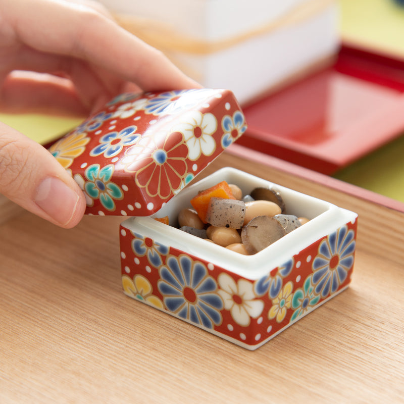Seikou Kiln Kutani Traditional Pattern Small Box