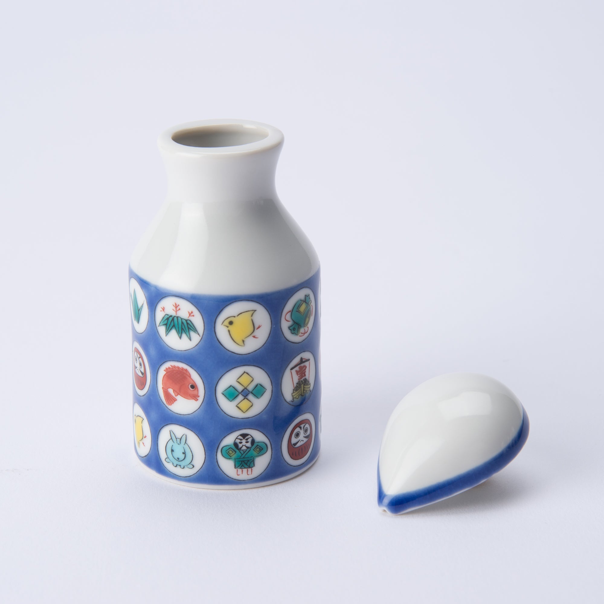 Patterned Soy Sauce Dispenser