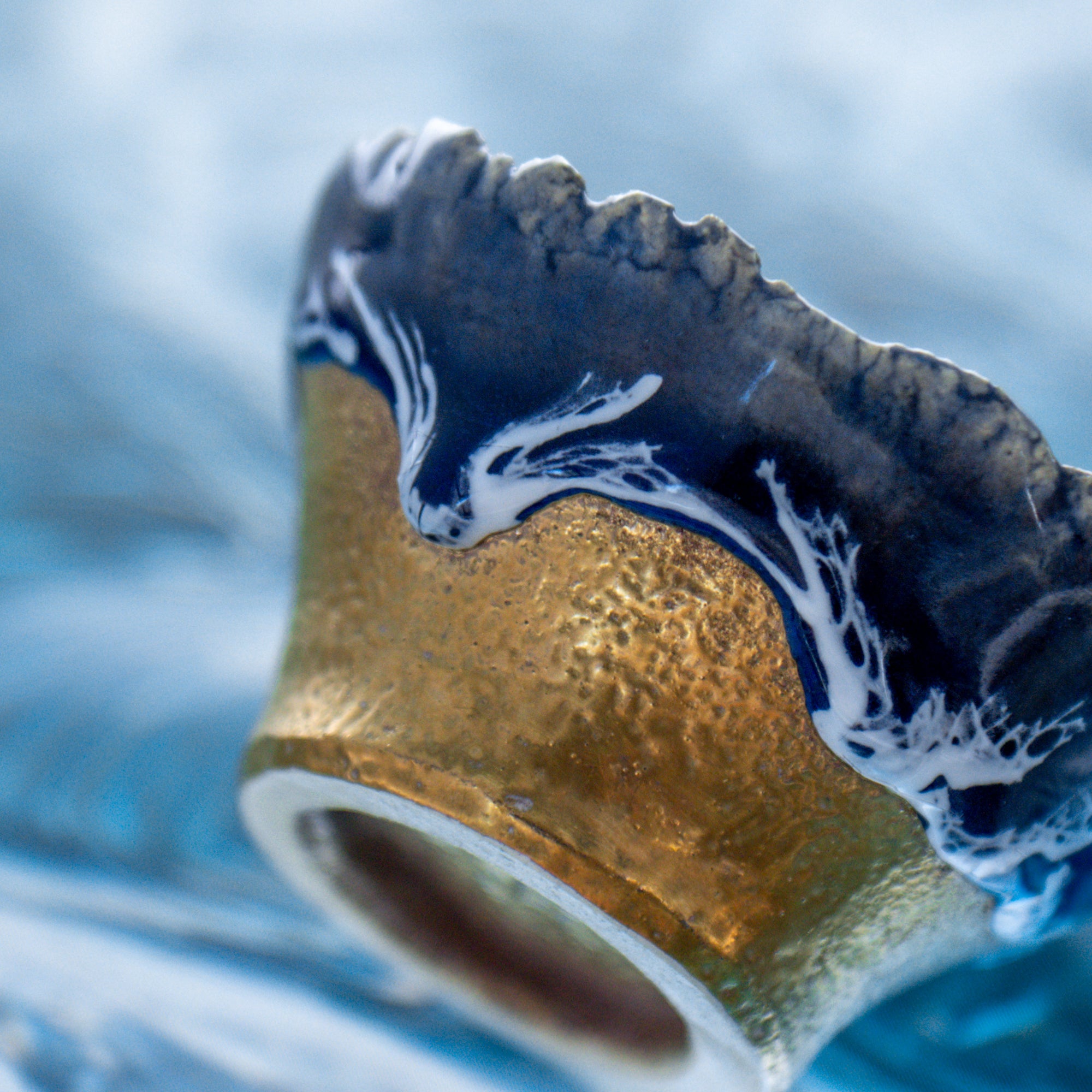 Sazameku Indigo Blue Guinomi Sake Cup