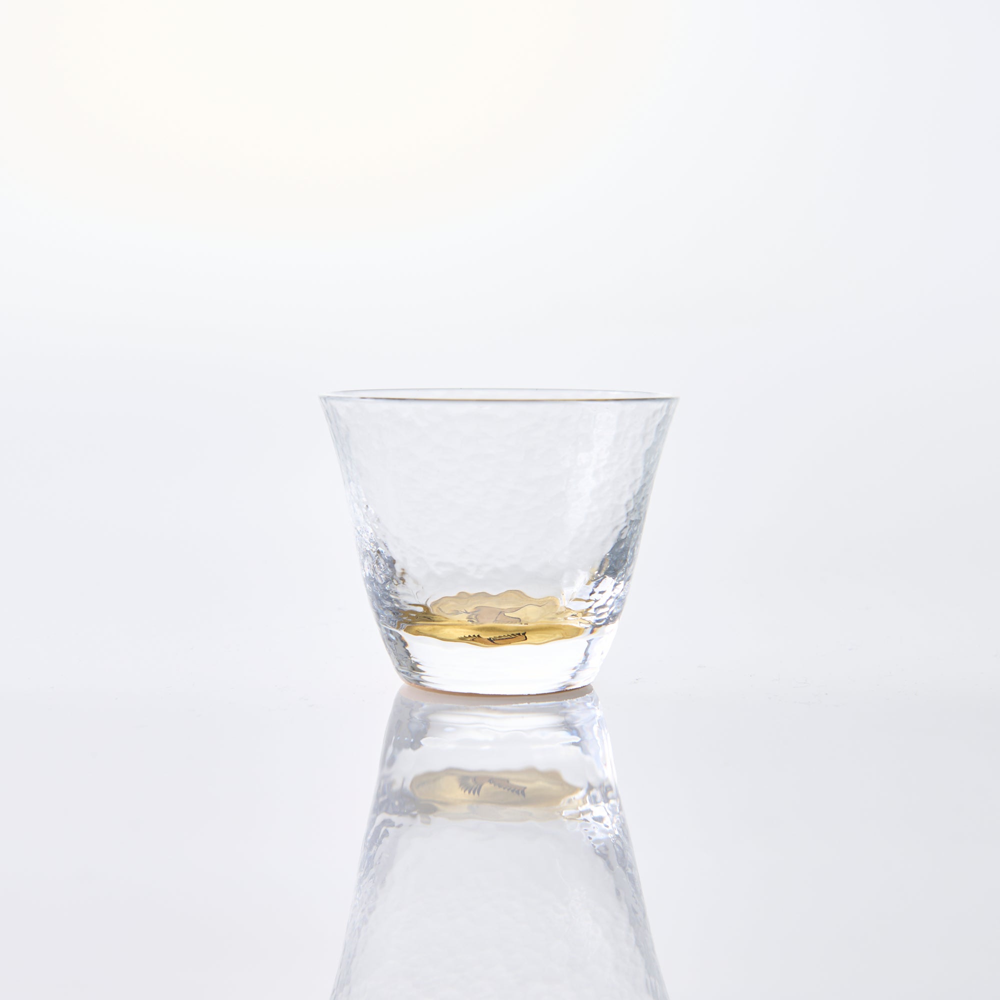 Yoshita Kasho Crane Maki-e Glass Sake Cup