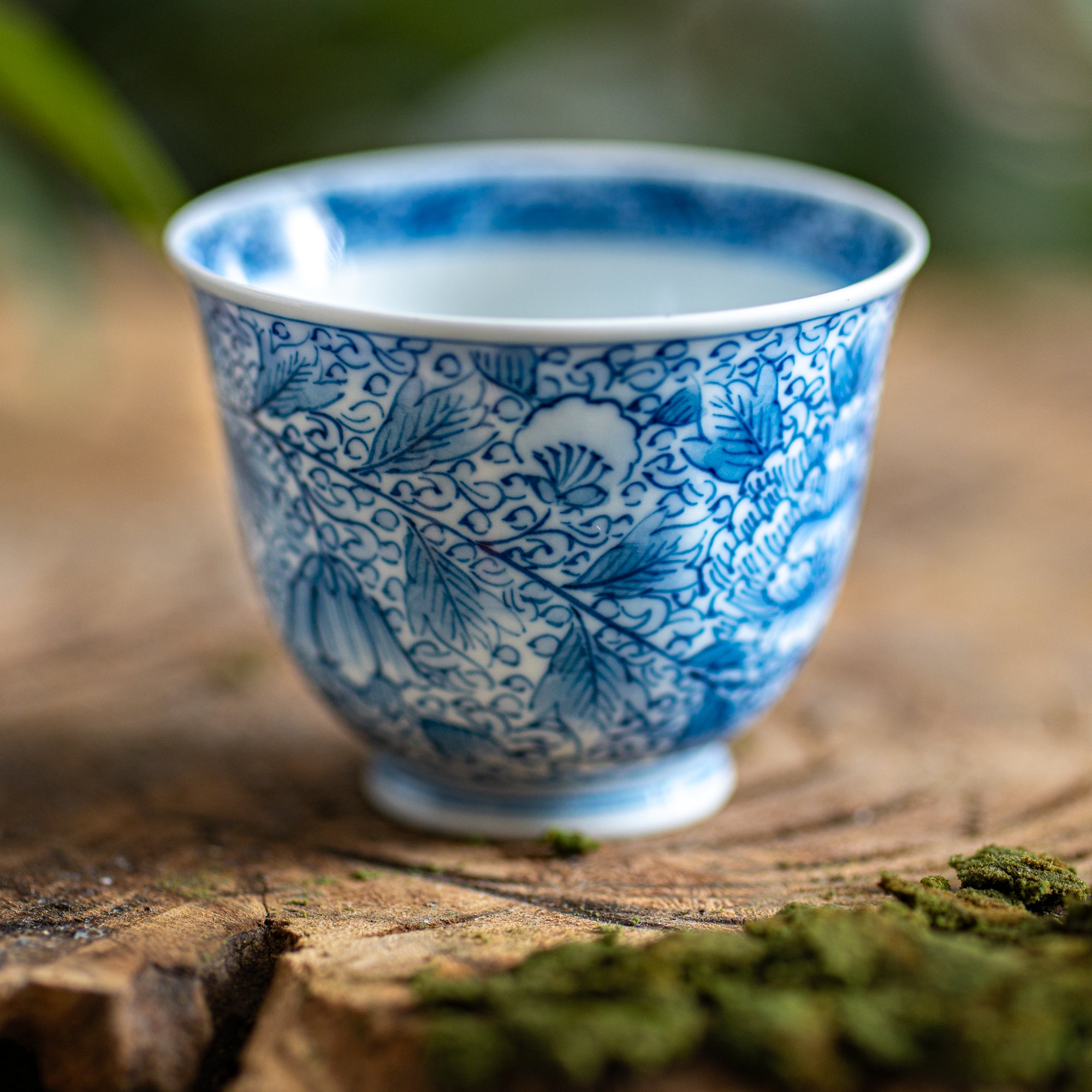 Peony Arabesque Patterned Sake Set