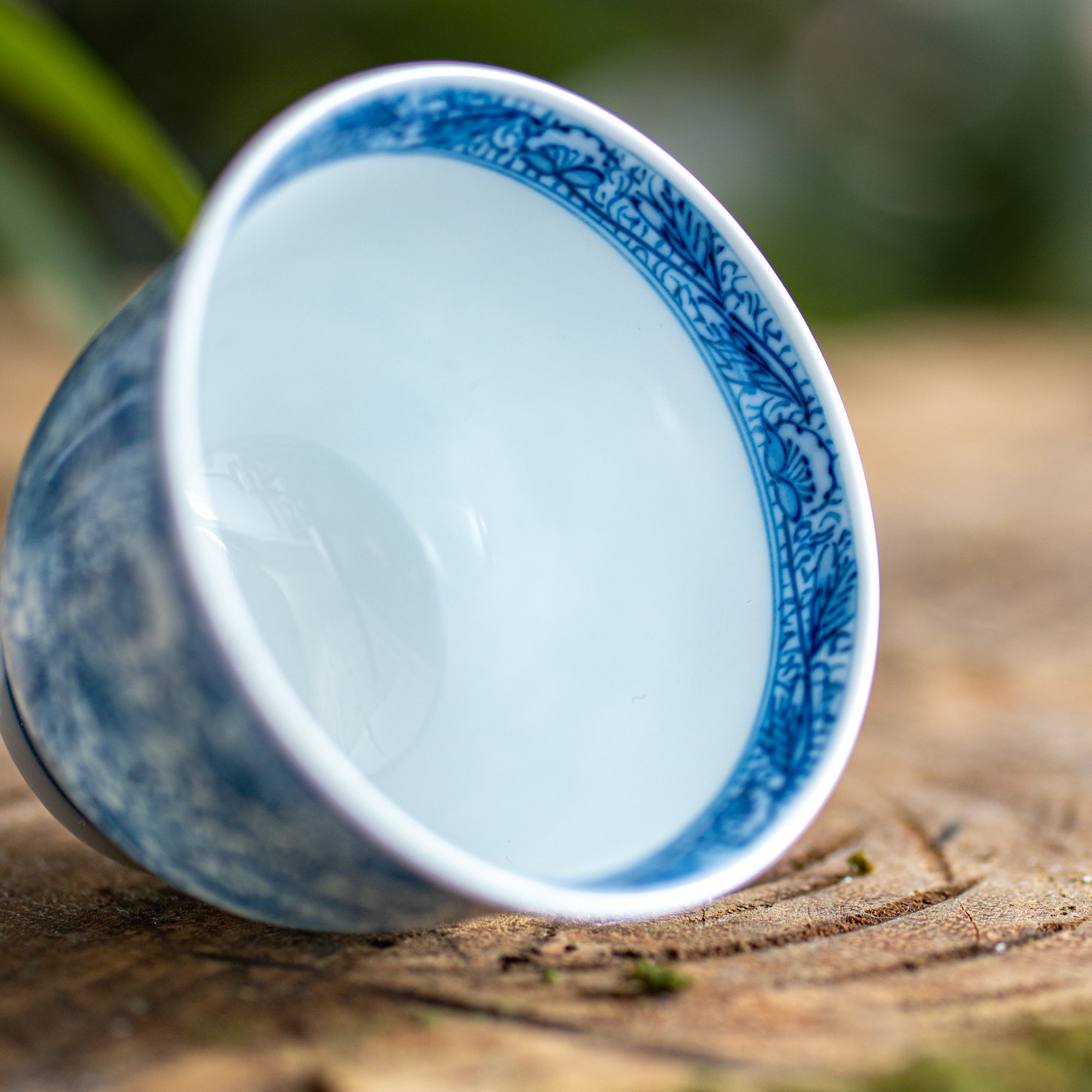 Peony Arabesque Patterned Sake Set