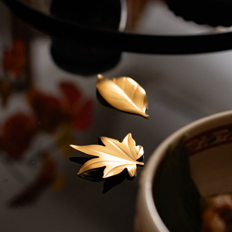 Tsubame Hutlery Gold Maple Leaf Chopstick Rest