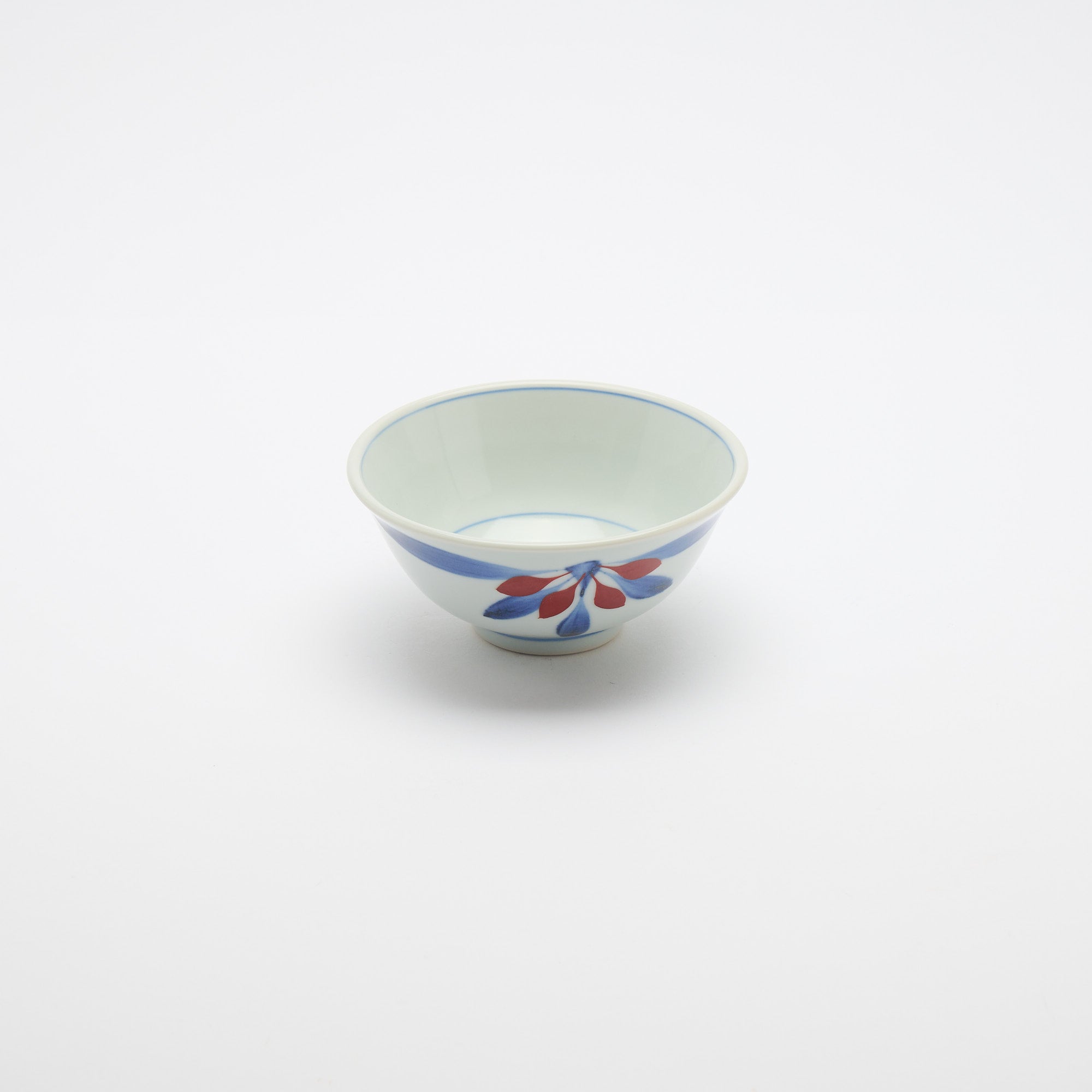 Red and Indigo Chrysanthemum Rice Bowl
