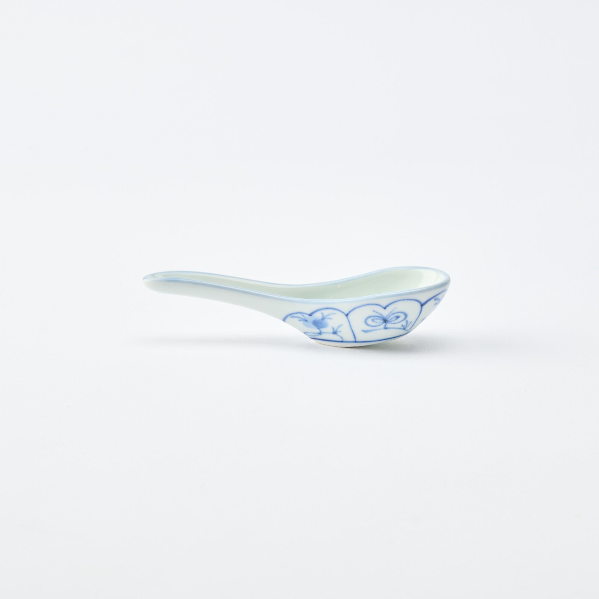 Traditional Patterned Ramen Spoon with Spoon Rest