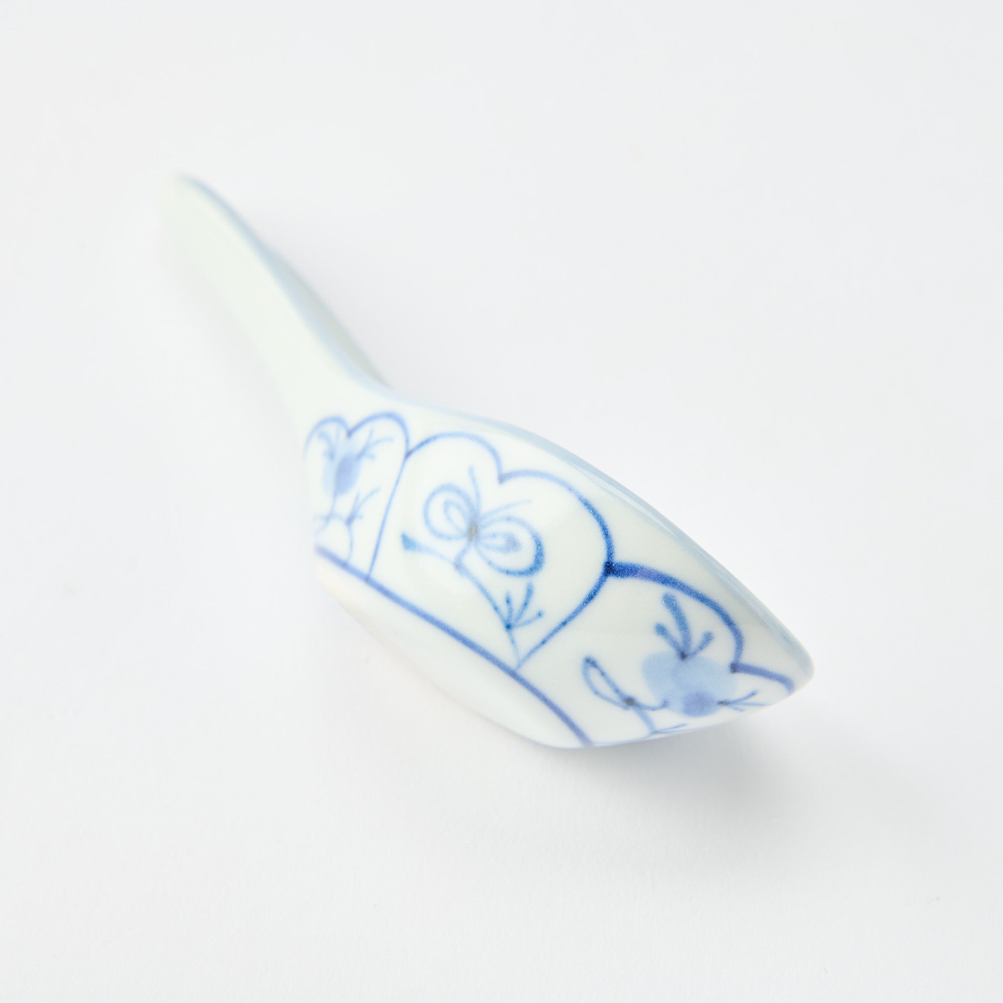 Traditional Patterned Ramen Spoon with Spoon Rest