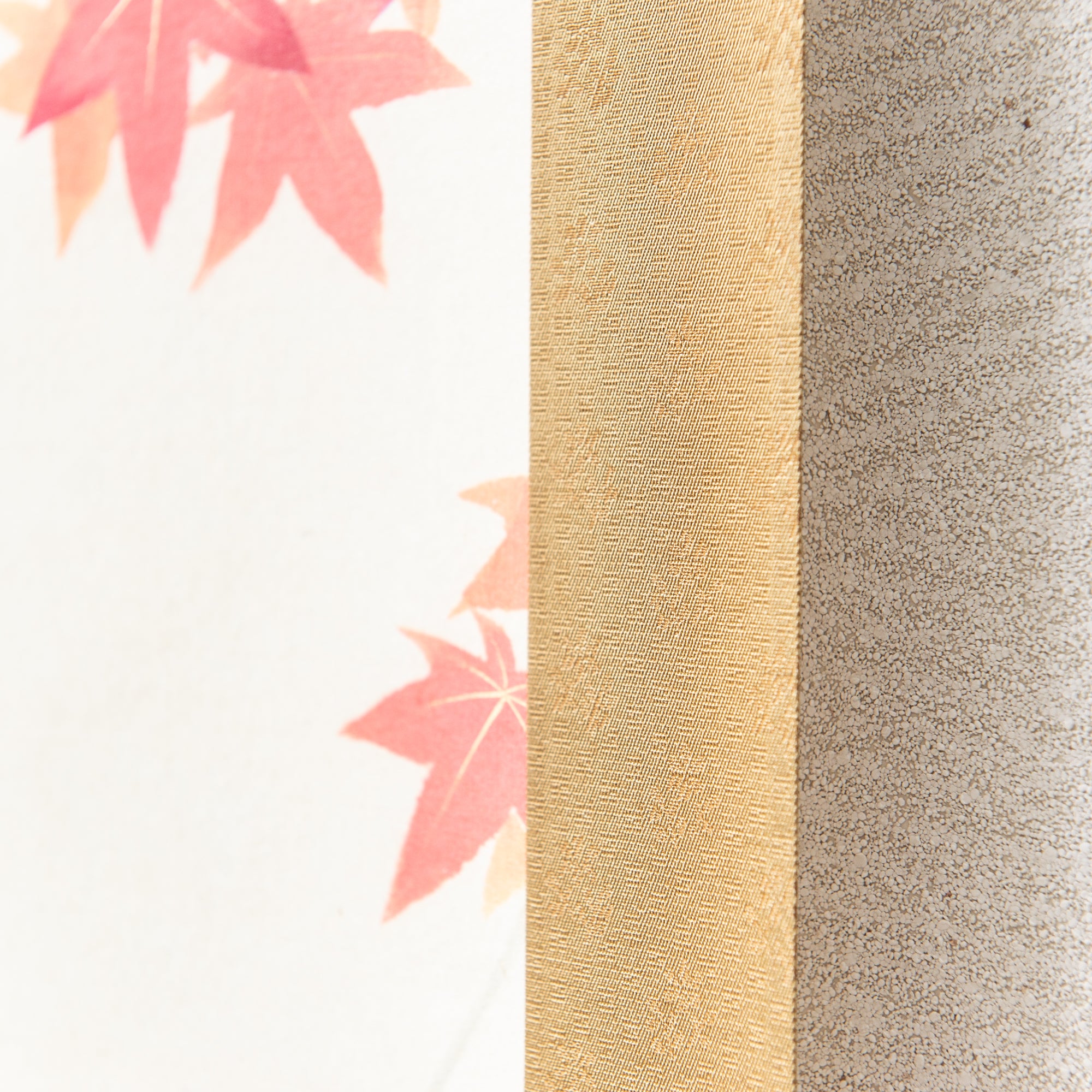 Kakejiku-Hängerolle mit mondbeschienenen Herbstblättern