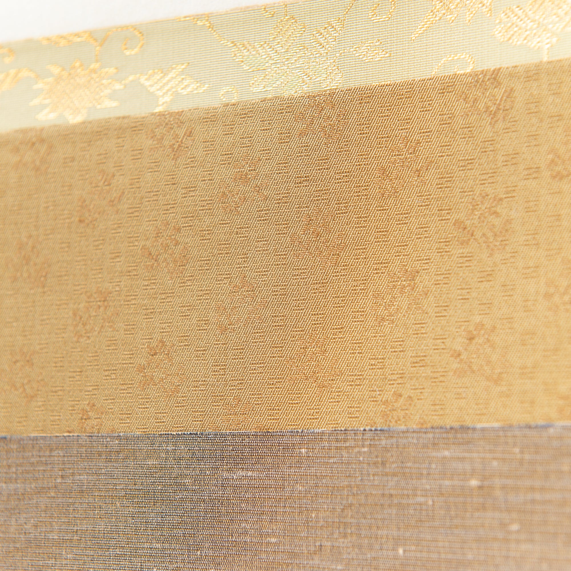Kakejiku-Hängerolle mit mondbeschienenen Herbstblättern