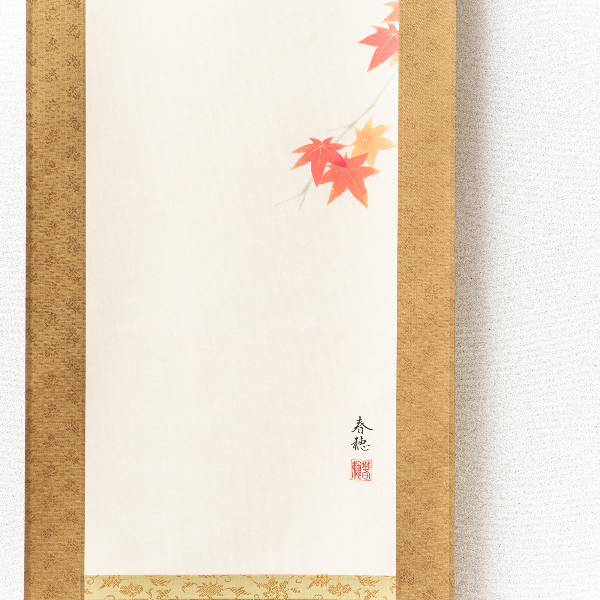 Kakejiku-Hängerolle mit mondbeschienenen Herbstblättern