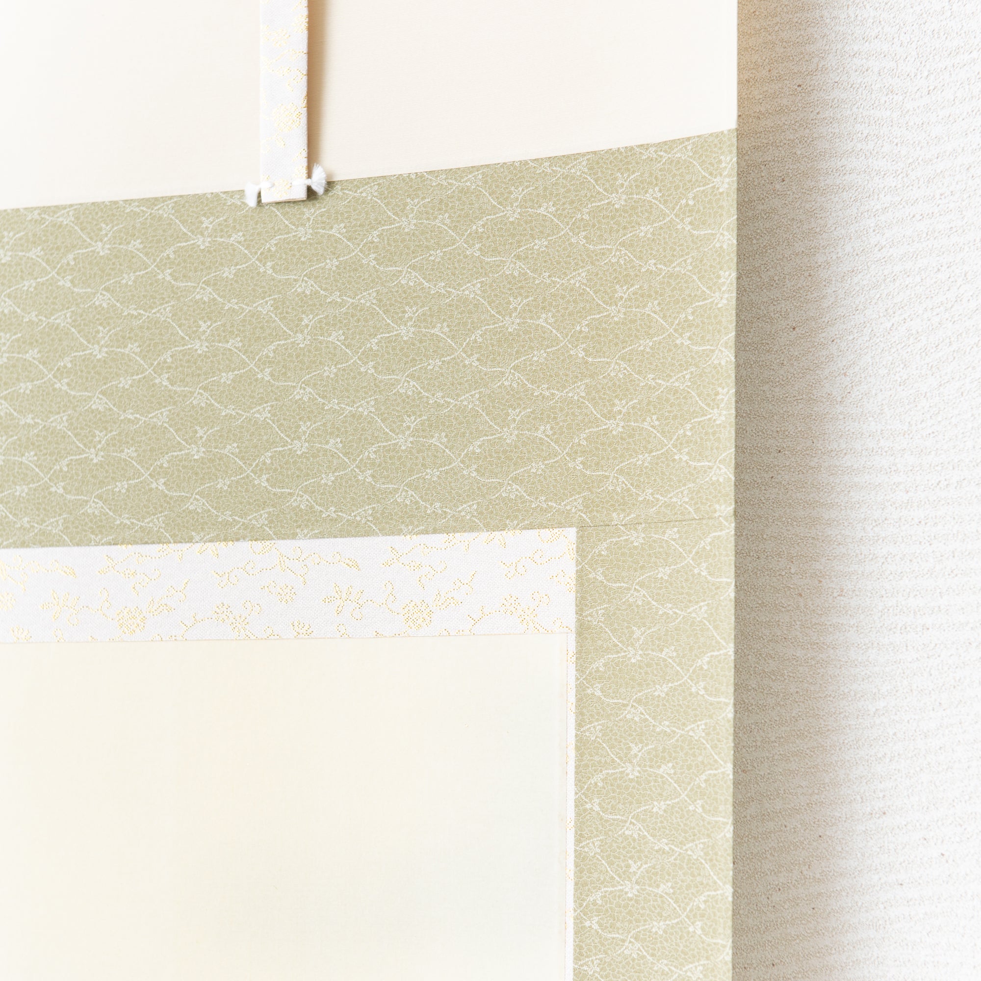 Warbler Among Plum Blossoms Kakejiku Hanging Scroll