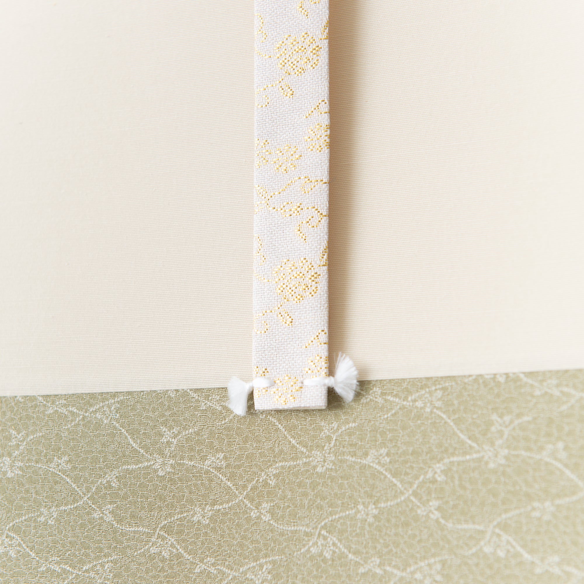 Warbler Among Plum Blossoms Kakejiku Hanging Scroll