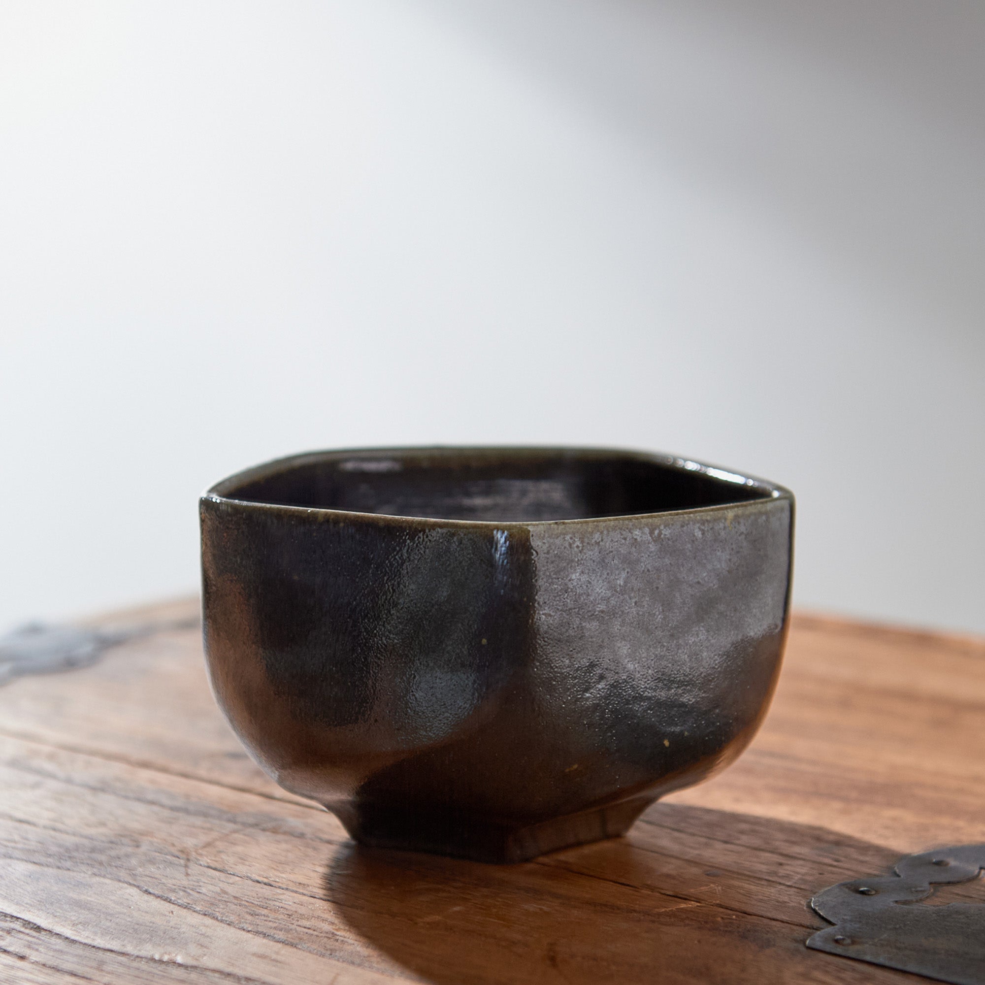 Hikidashi-Guro Five-Sided Matcha Bowl