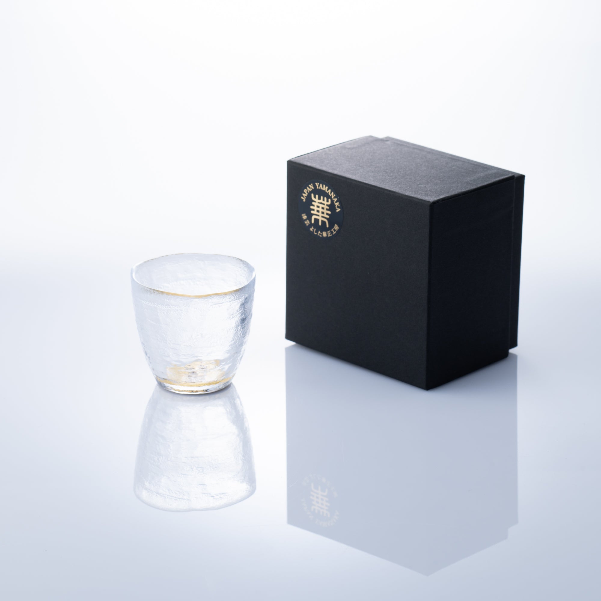 Yoshita Kasho Crane Maki-e Glass Sake Cup