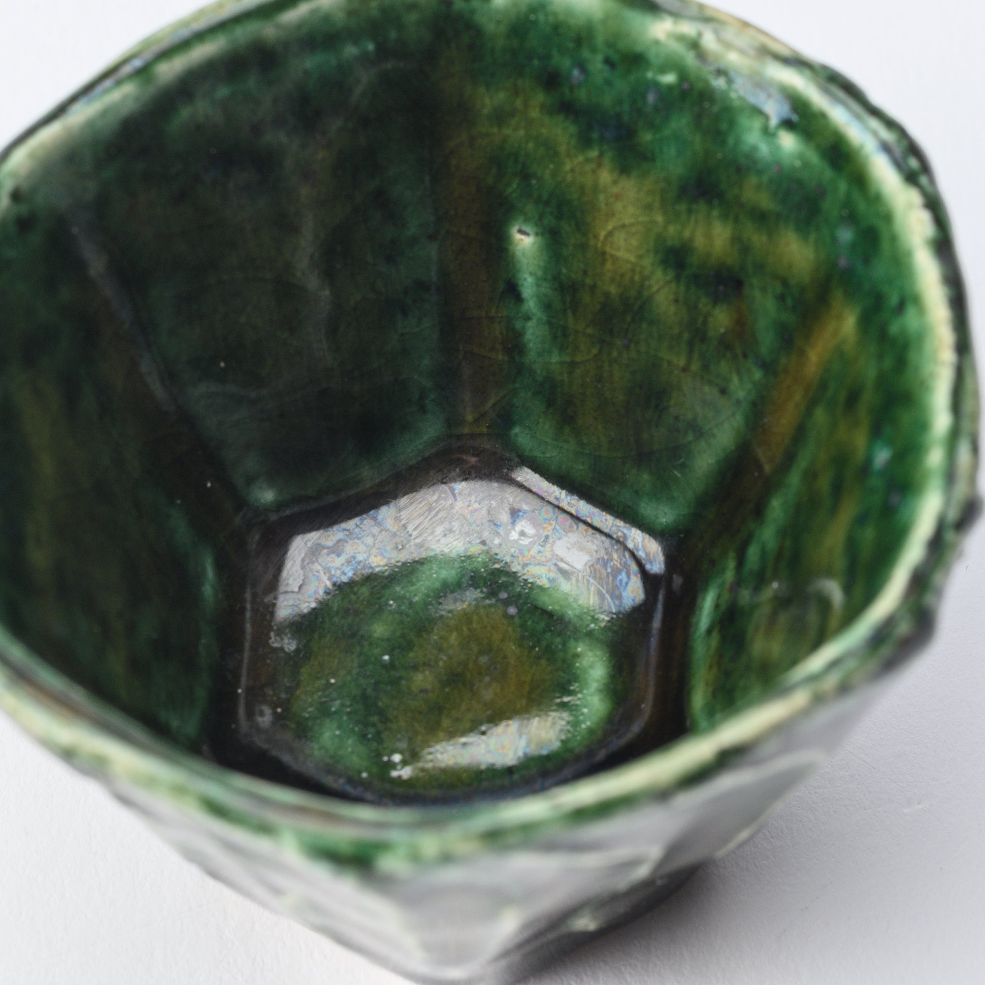 Musashi Kiln Oribe Wave Mino Ware Hexagonal Guinomi Sake Cup