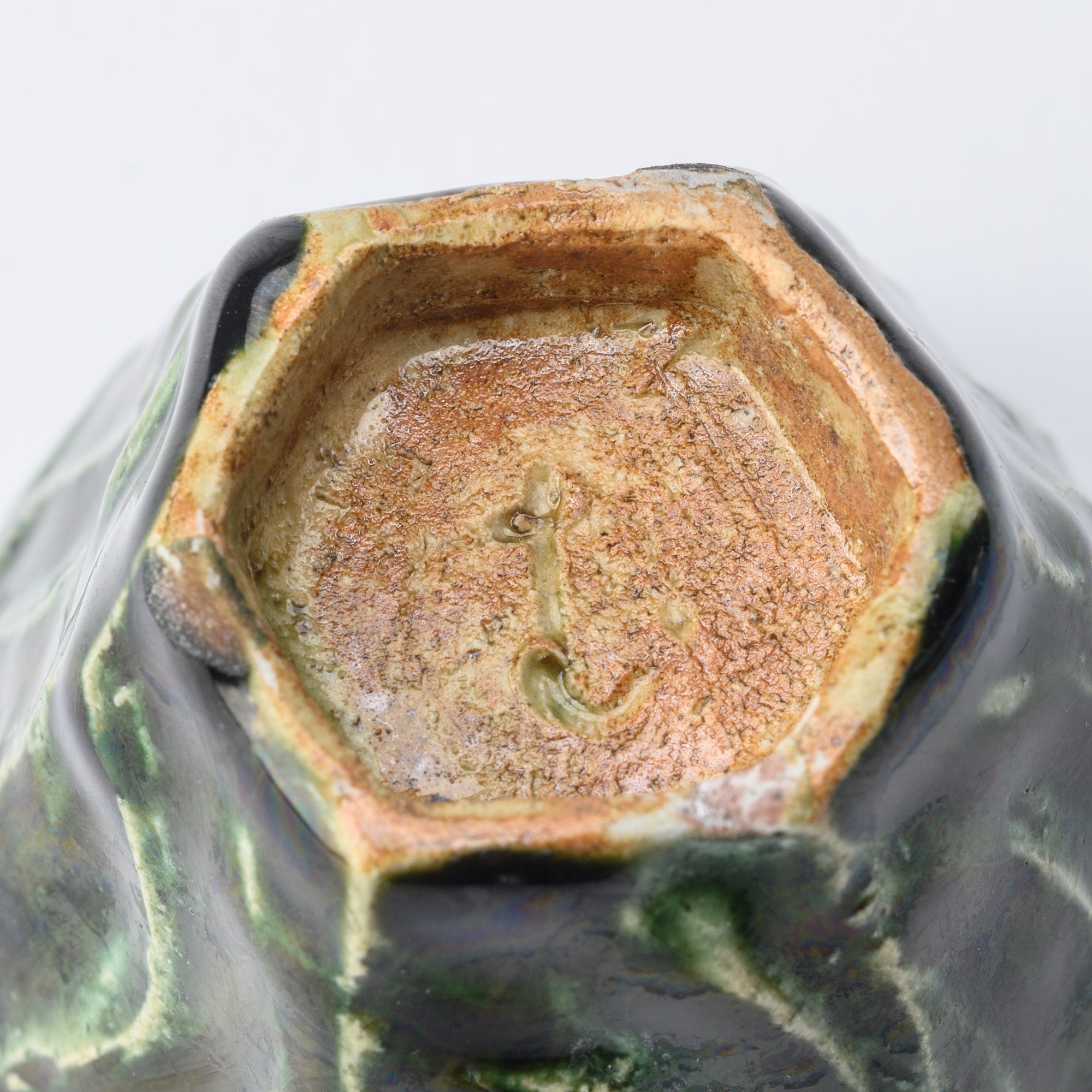 Musashi Kiln Oribe Wave Mino Ware Hexagonal Guinomi Sake Cup