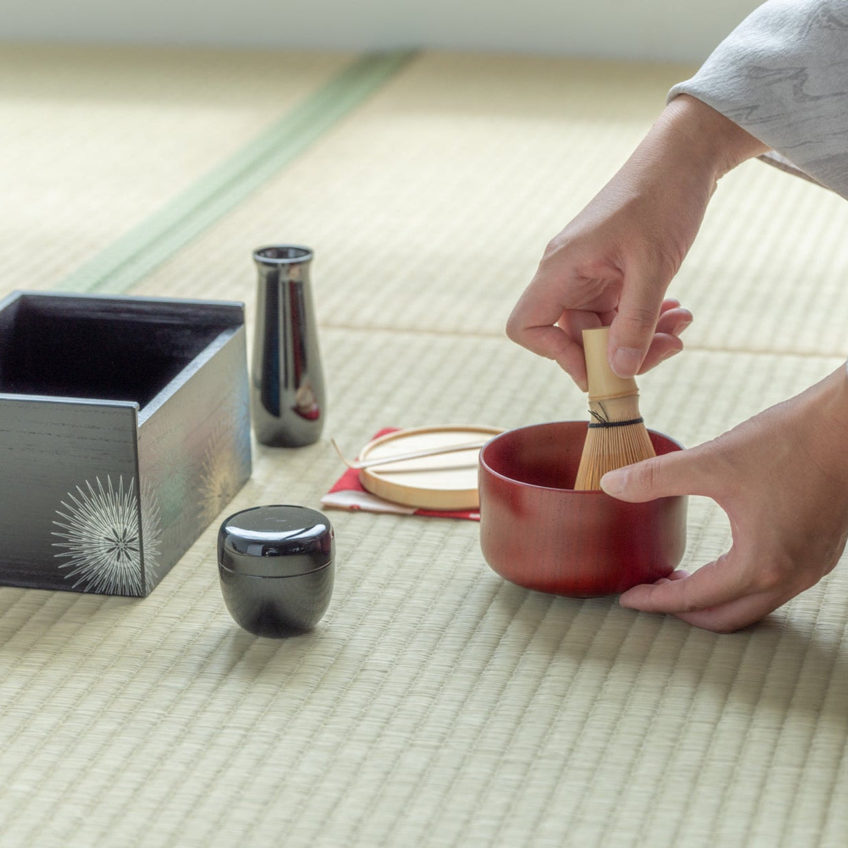 Yu-Chabako Black & Fireworks Matcha Tea Set