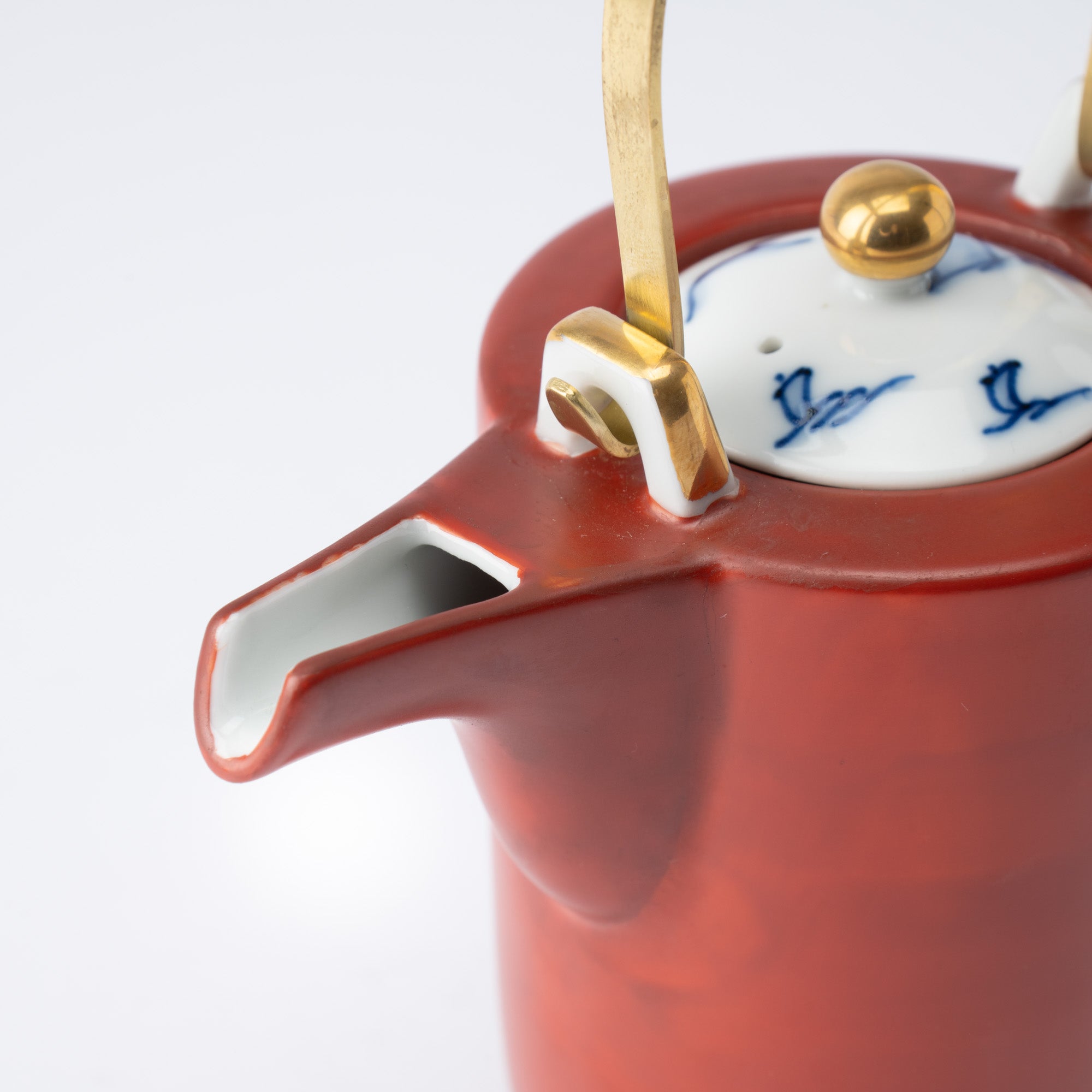 Bengara Red Tall Sake Pot