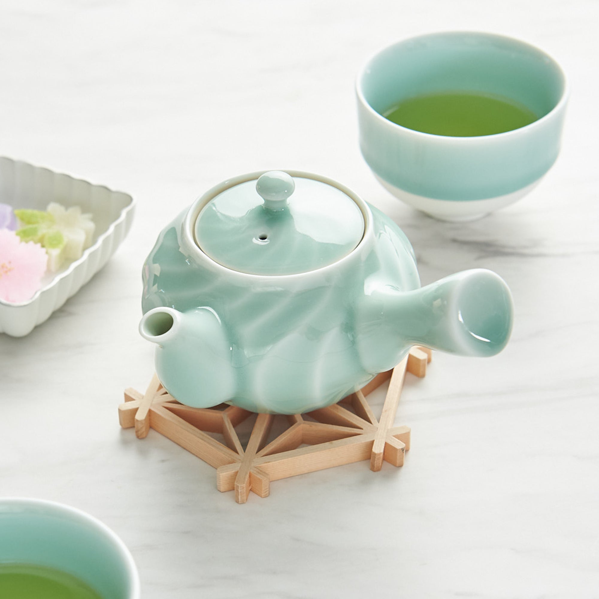 Twist Pattern Celadon Japanese Teapot