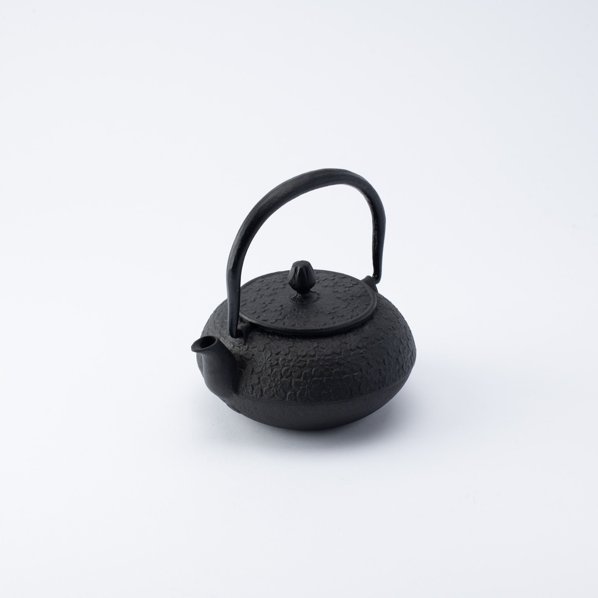 Sakura Cast Iron Kettle 20.3 fl oz