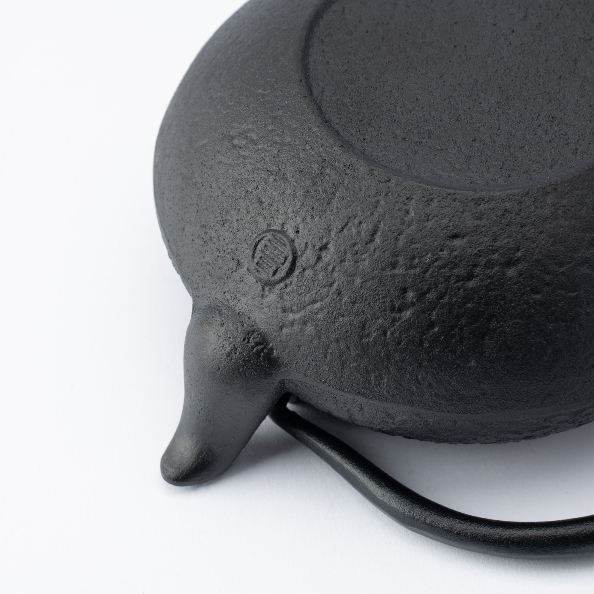 Sakura Cast Iron Kettle 20.3 fl oz