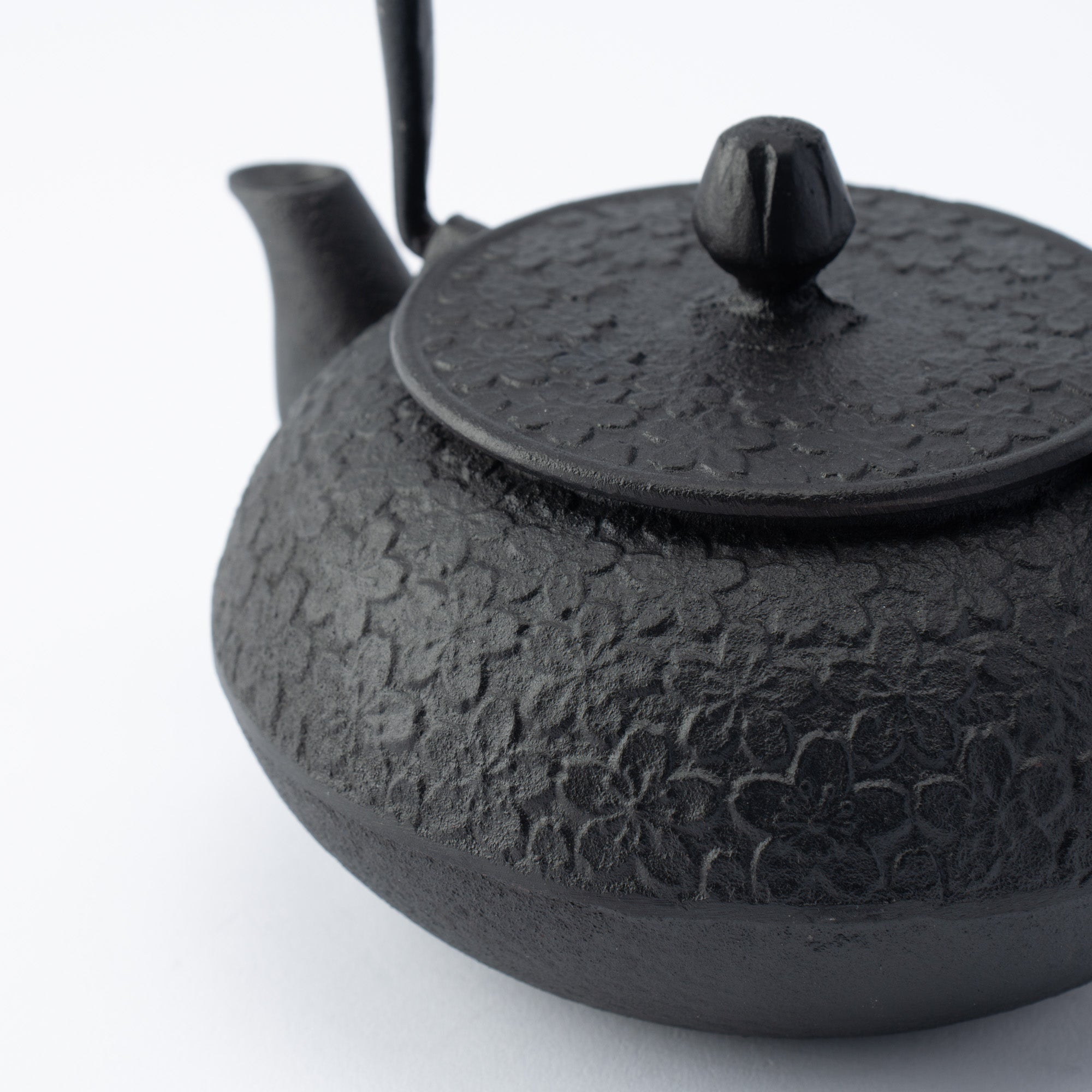 Sakura Cast Iron Kettle 20.3 fl oz