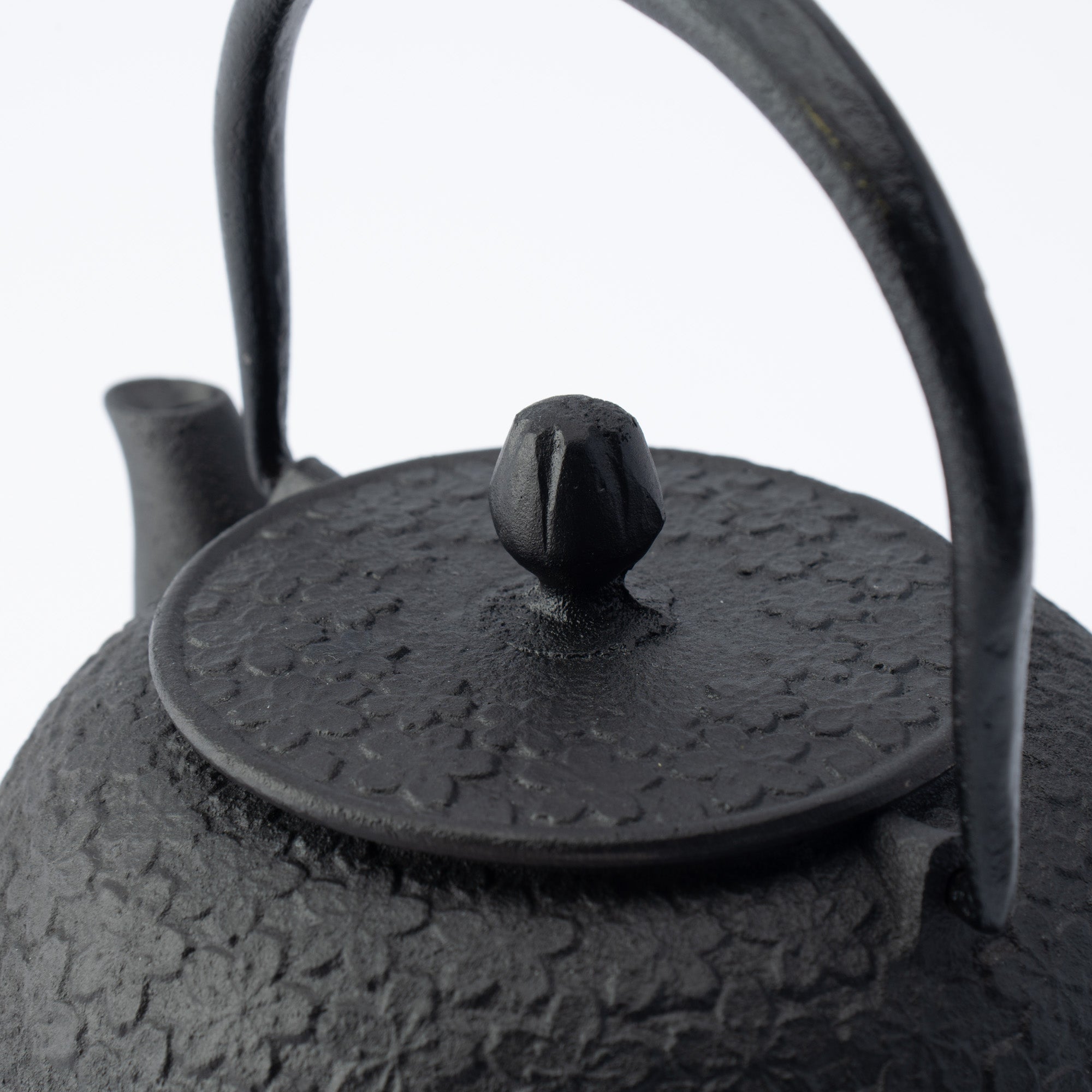 Sakura Cast Iron Kettle 20.3 fl oz