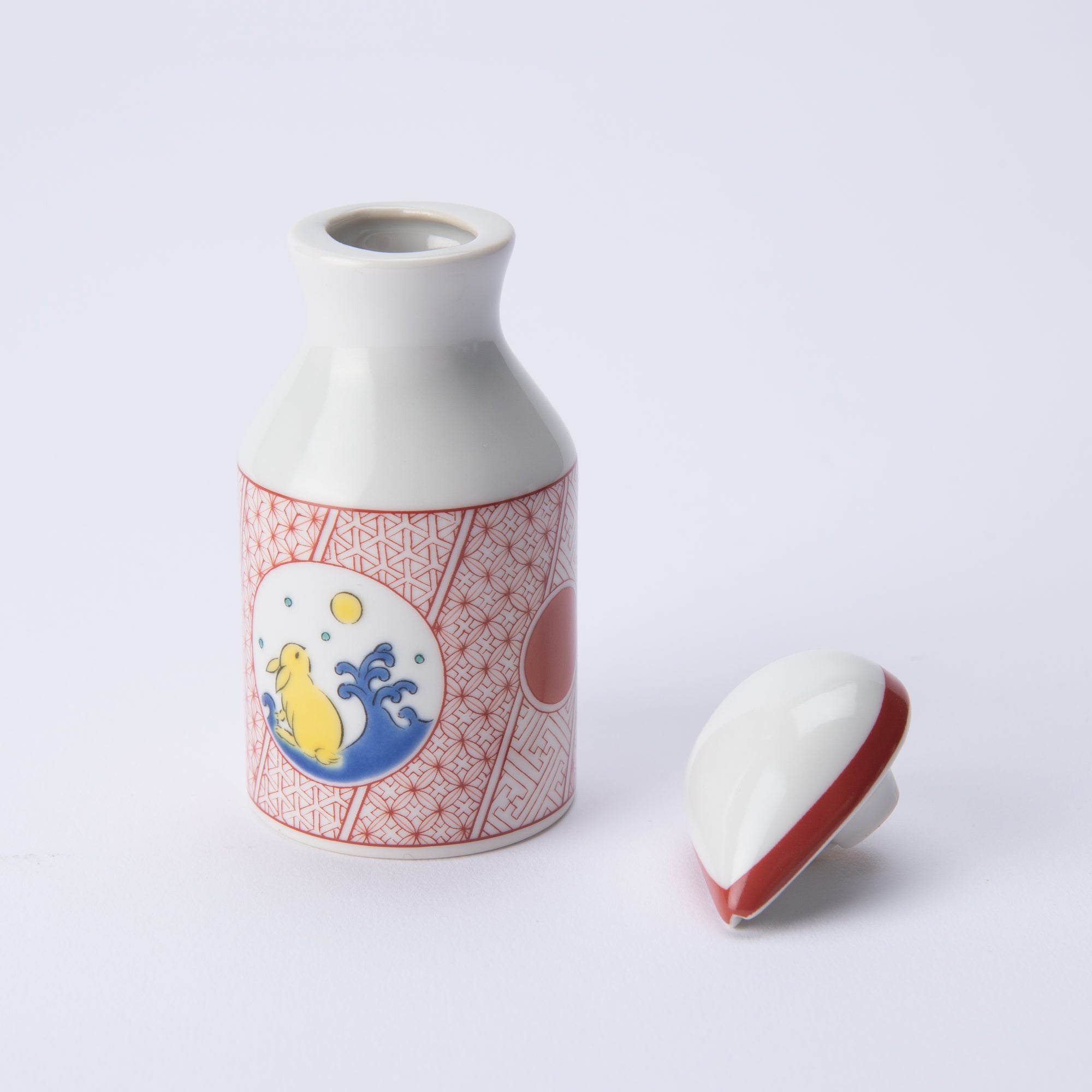 Patterned Soy Sauce Dispenser