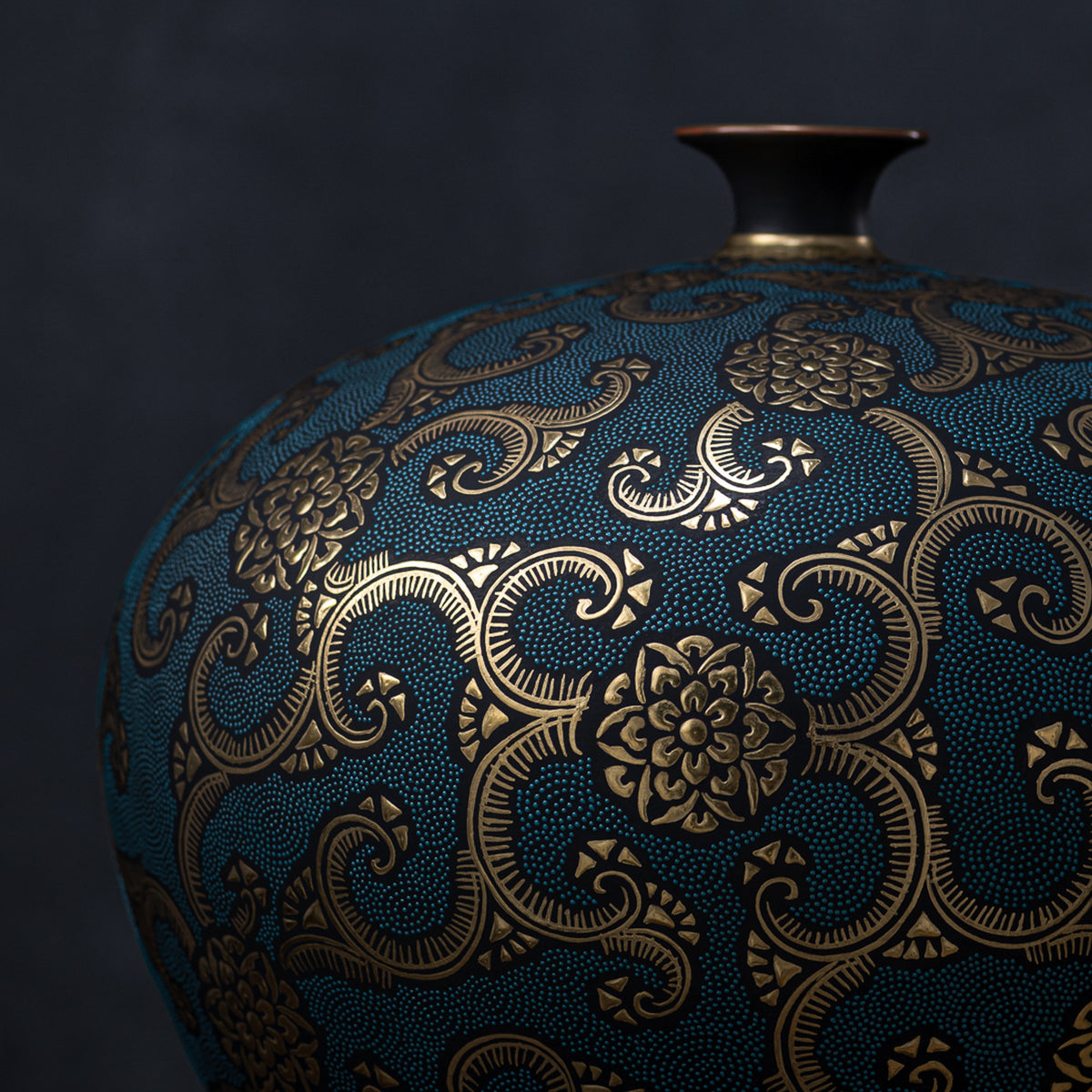 Morikin Floral Arabesque Aochibu Runde Vase