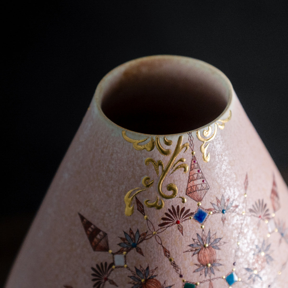 Ebicha-Saibyo Palast in der Dunst-Blumenvase