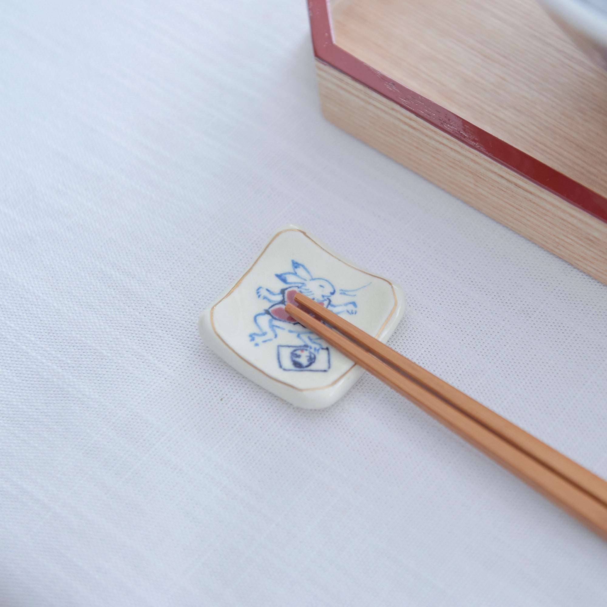 Tosen Kiln New Year Kiyomizu Ware Chopstick Rest Set