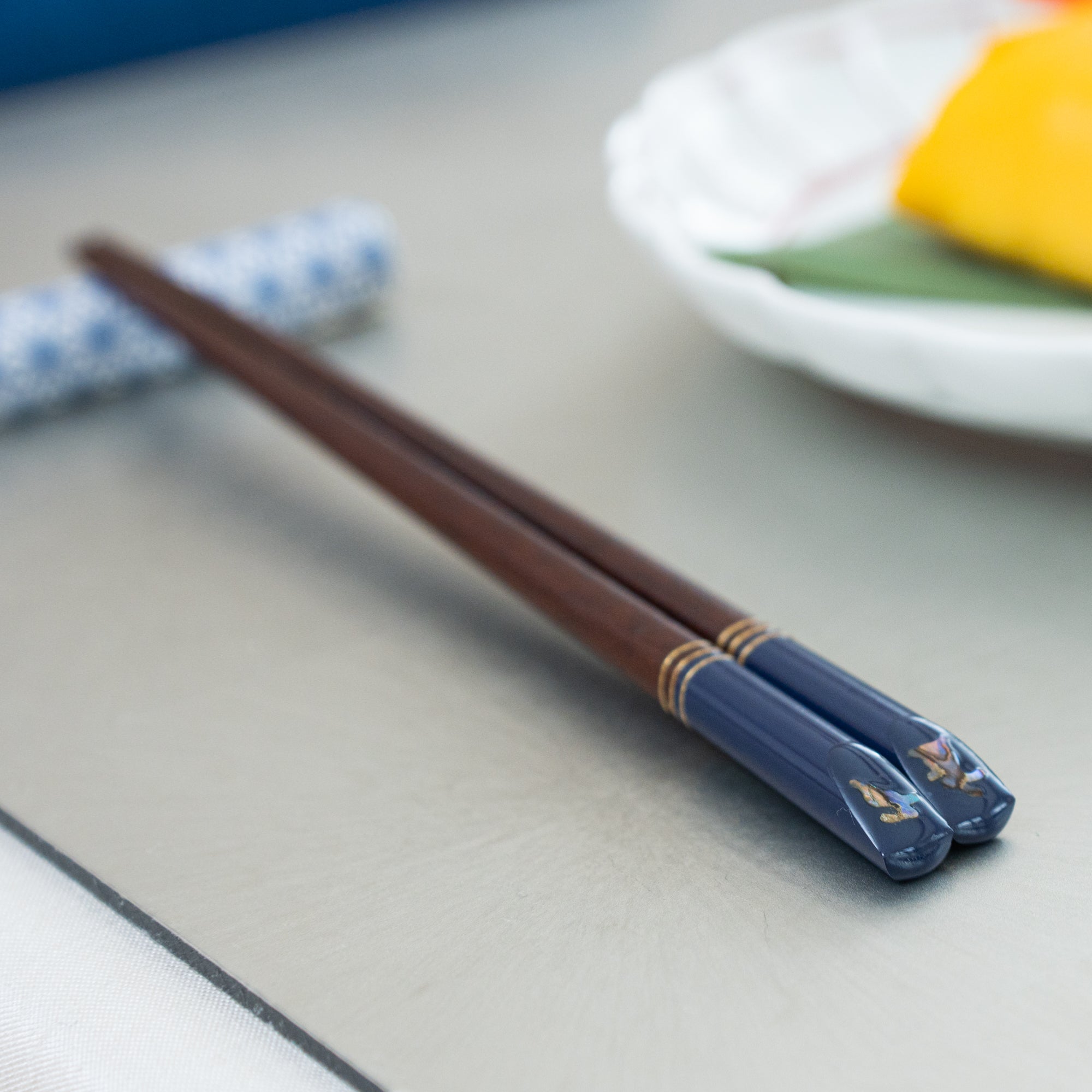 Abalone Shell - Inlayed Rabbit Blue Wakasa Lacquer Chopsticks 18 cm (7.1 in) - MUSUBI KILN - Quality Japanese Tableware and Gift