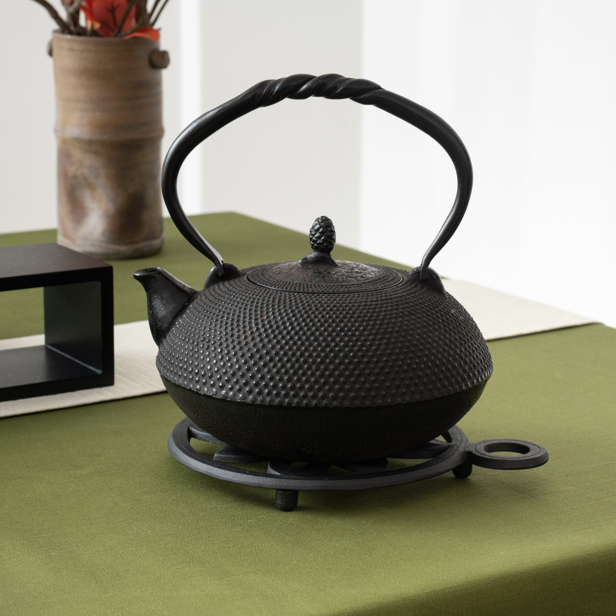 Arare Nambu Ironware Cast Iron Kettle - MUSUBI KILN - Quality Japanese Tableware and Gift