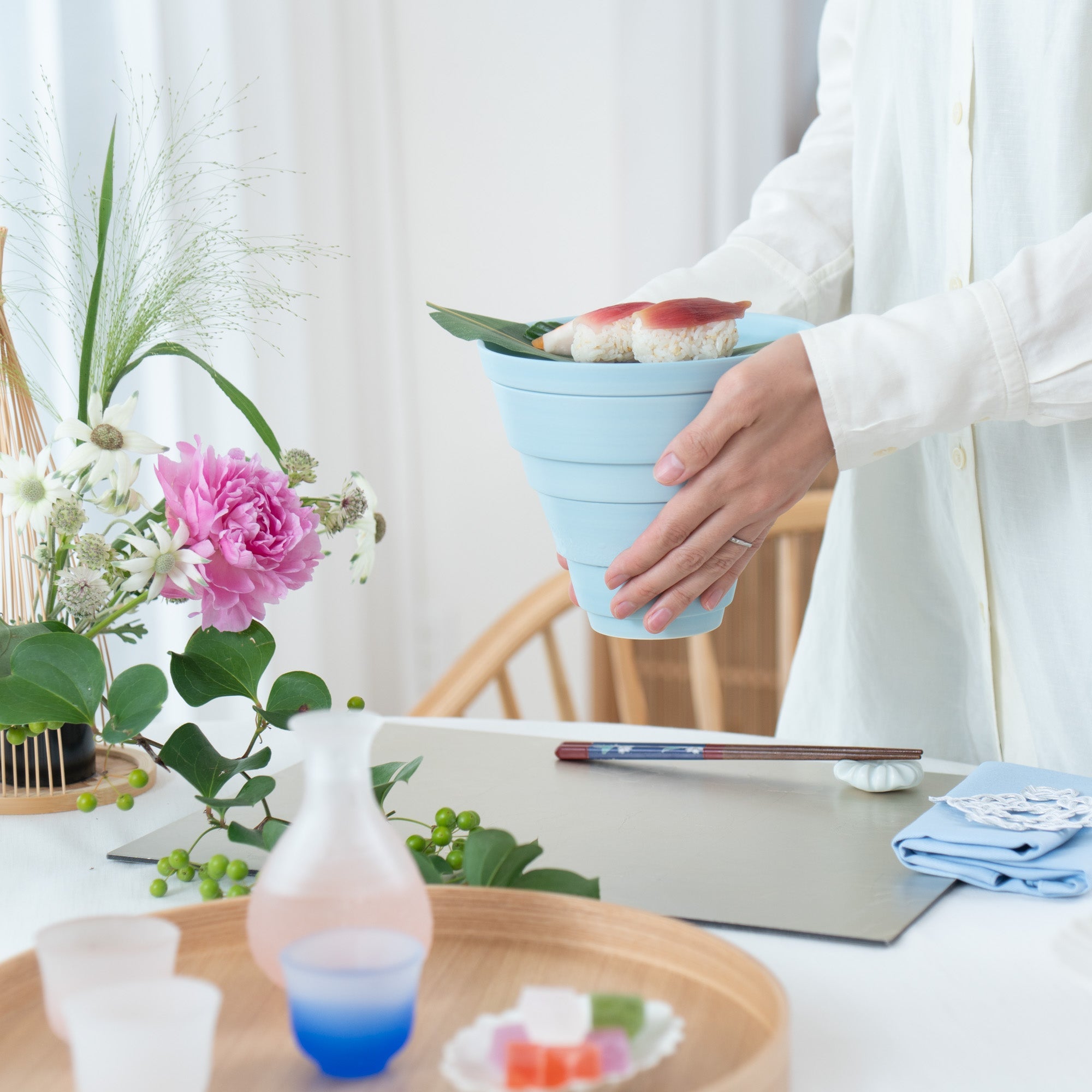 Arita Porcelain Lab Hydrangea Blue Conic Modern Jubako Bento Box - MUSUBI KILN - Quality Japanese Tableware and Gift