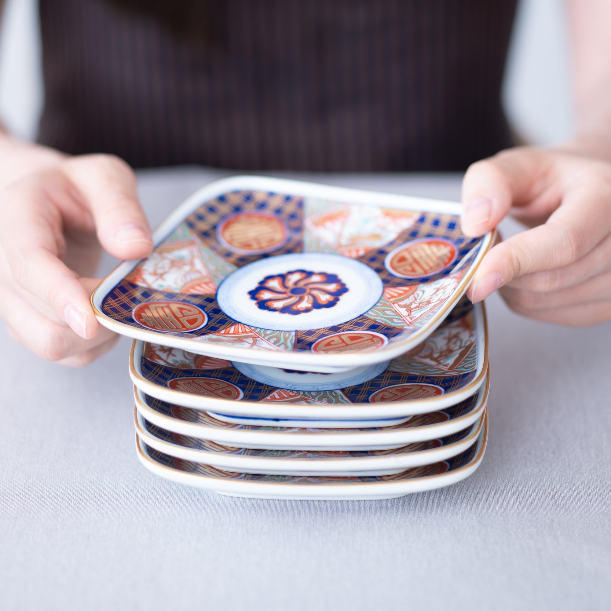 Arita Porcelain Lab Yazaemon Somenishiki "Kotobuki" Pattern Serving Plate Set - MUSUBI KILN - Quality Japanese Tableware and Gift