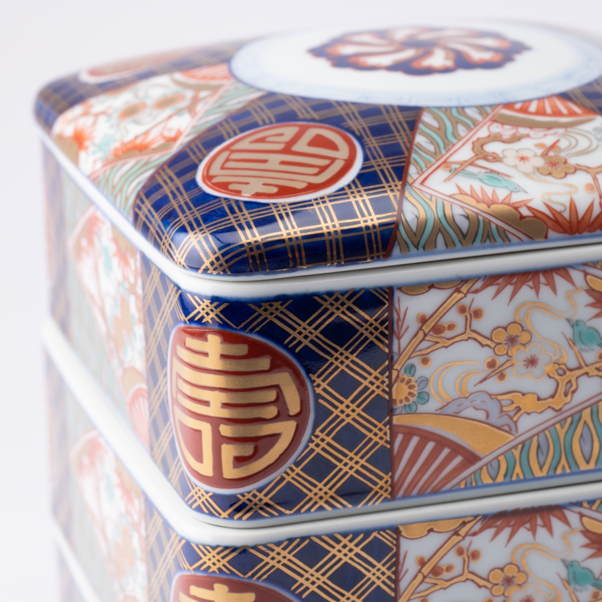 Arita Porcelain Lab Yazaemon Somenishiki "Kotobuki" Pattern Three - tier Food Box - MUSUBI KILN - Quality Japanese Tableware and Gift