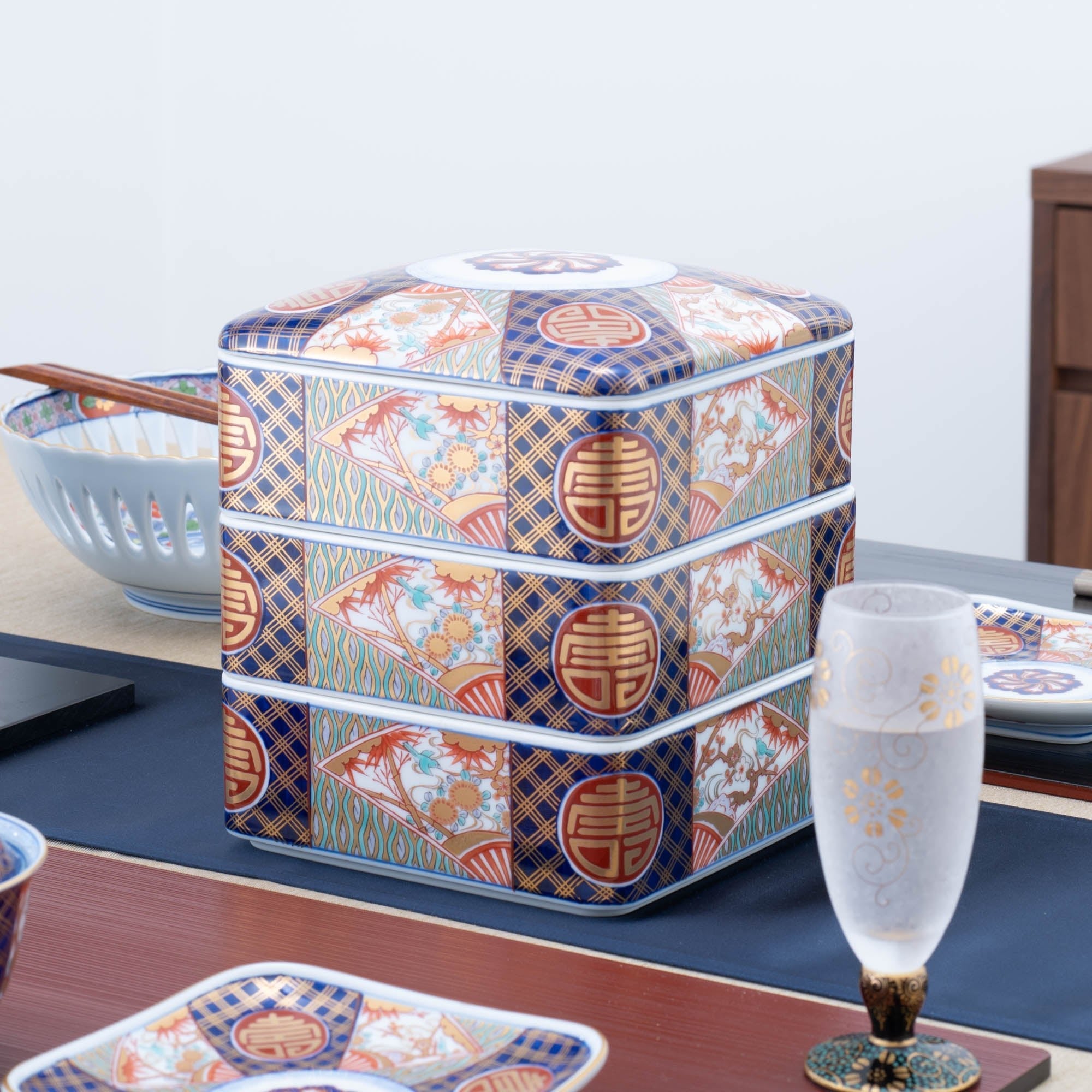 Arita Porcelain Lab Yazaemon Somenishiki "Kotobuki" Pattern Three - tier Food Box - MUSUBI KILN - Quality Japanese Tableware and Gift