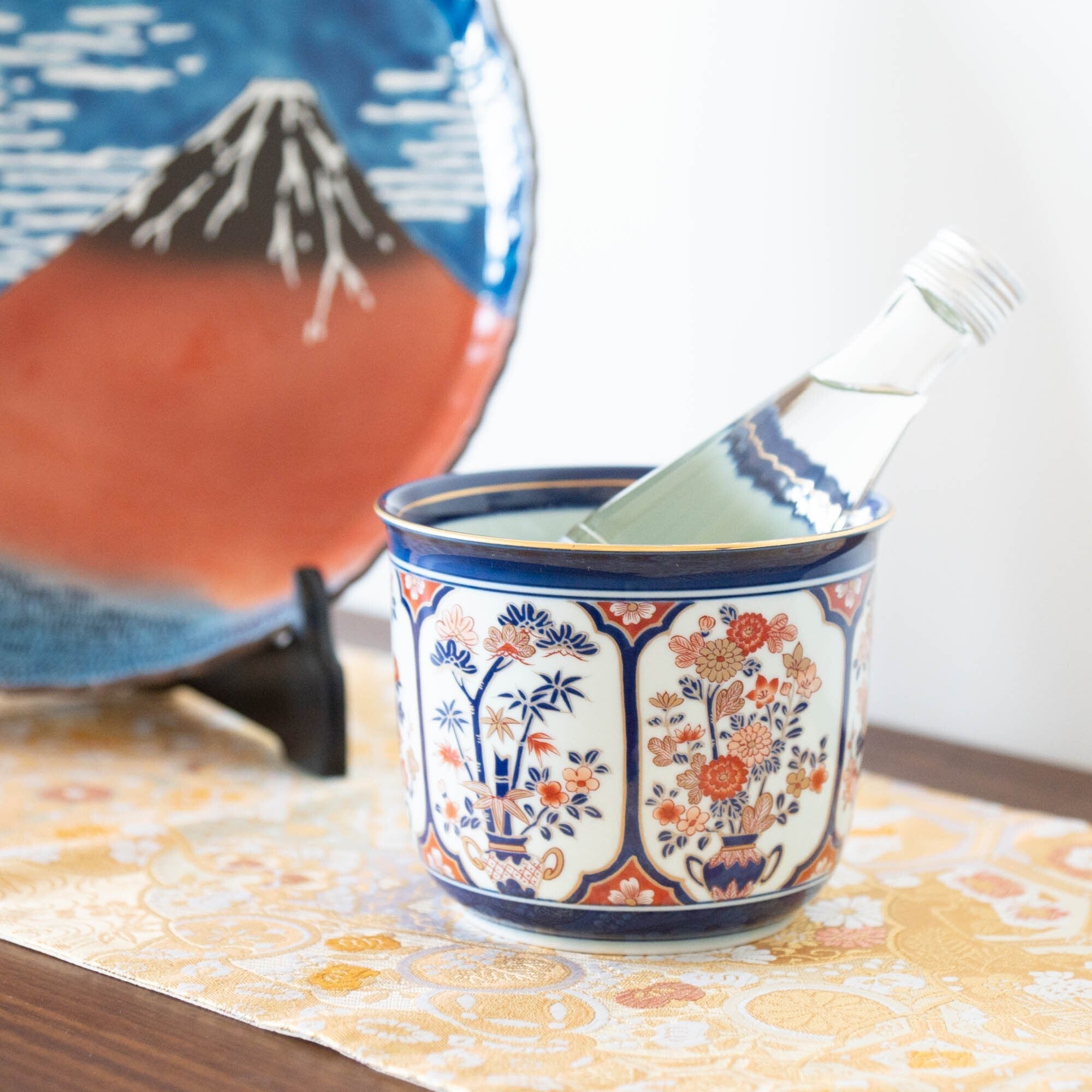 Arita Porcelain Lab Yazaemon White Sake Cooler - MUSUBI KILN - Quality Japanese Tableware and Gift