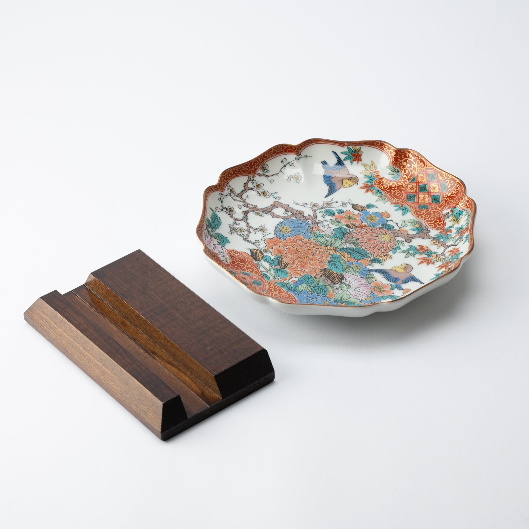 Art Styles of the Past Shoza Kutani Decorative Plate - MUSUBI KILN - Quality Japanese Tableware and Gift