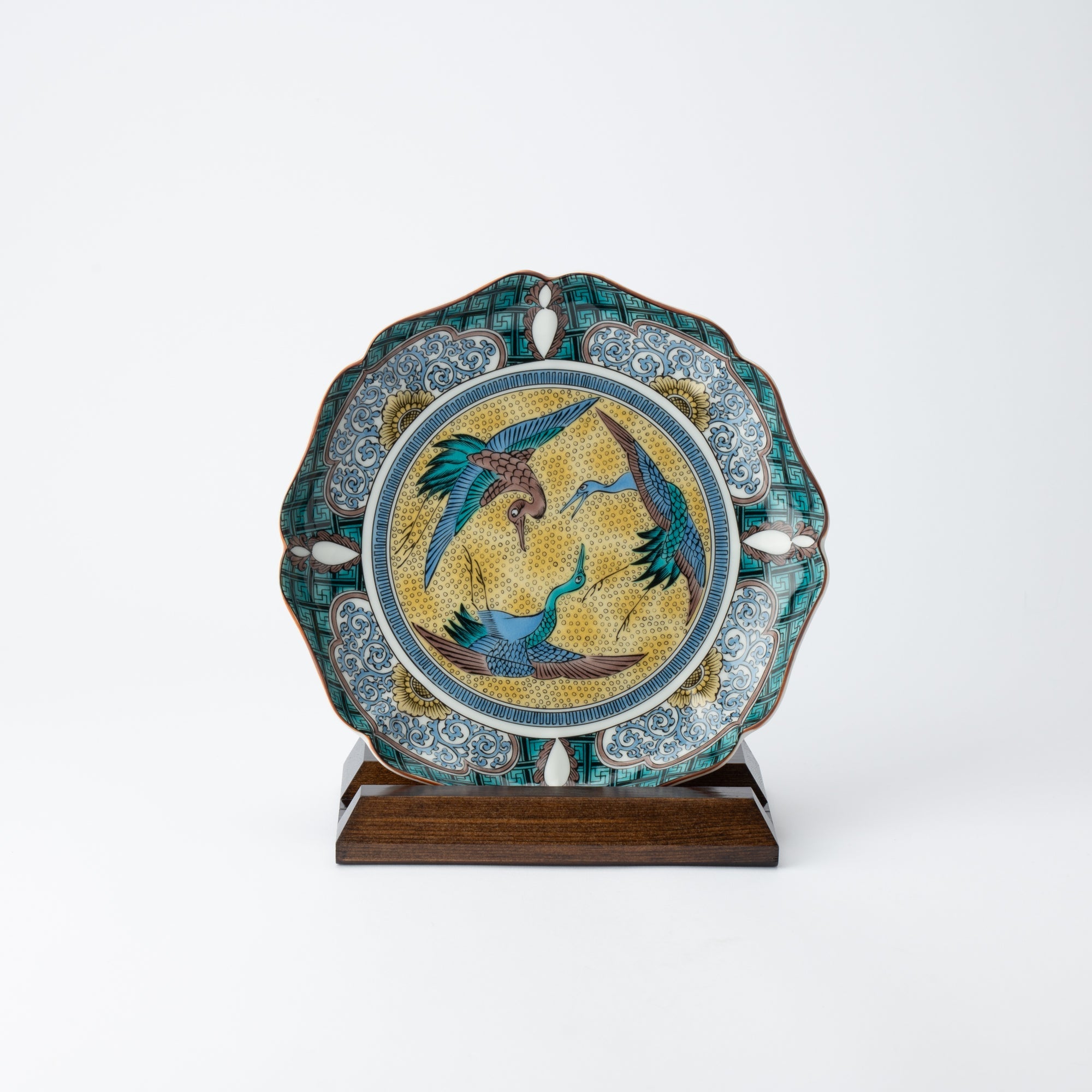 Art Styles of the Past Yoshidaya Kutani Decorative Plate - MUSUBI KILN - Quality Japanese Tableware and Gift