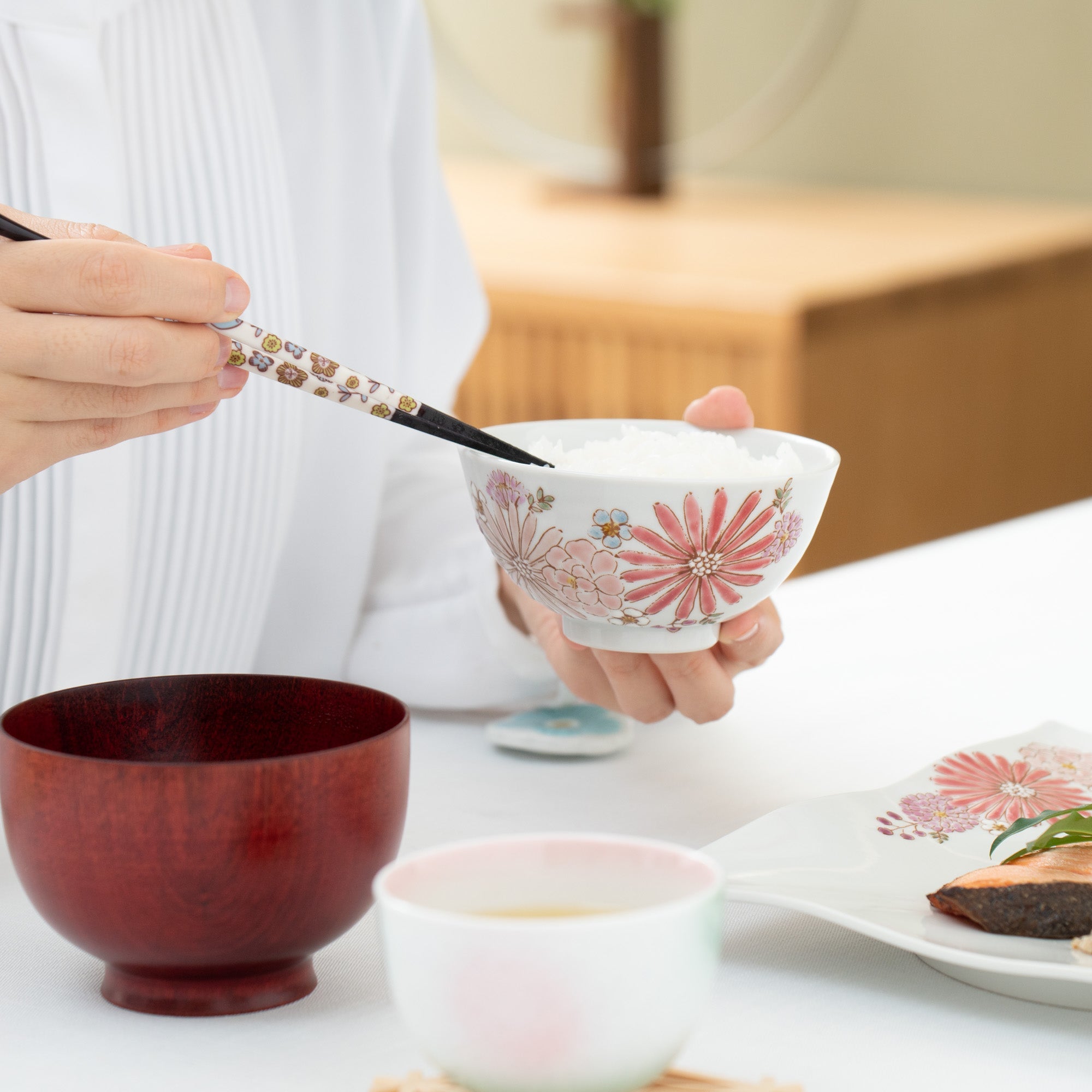 Atelier Yu Brilliant flower Kutani Japanese Rice Bowl - MUSUBI KILN - Quality Japanese Tableware and Gift