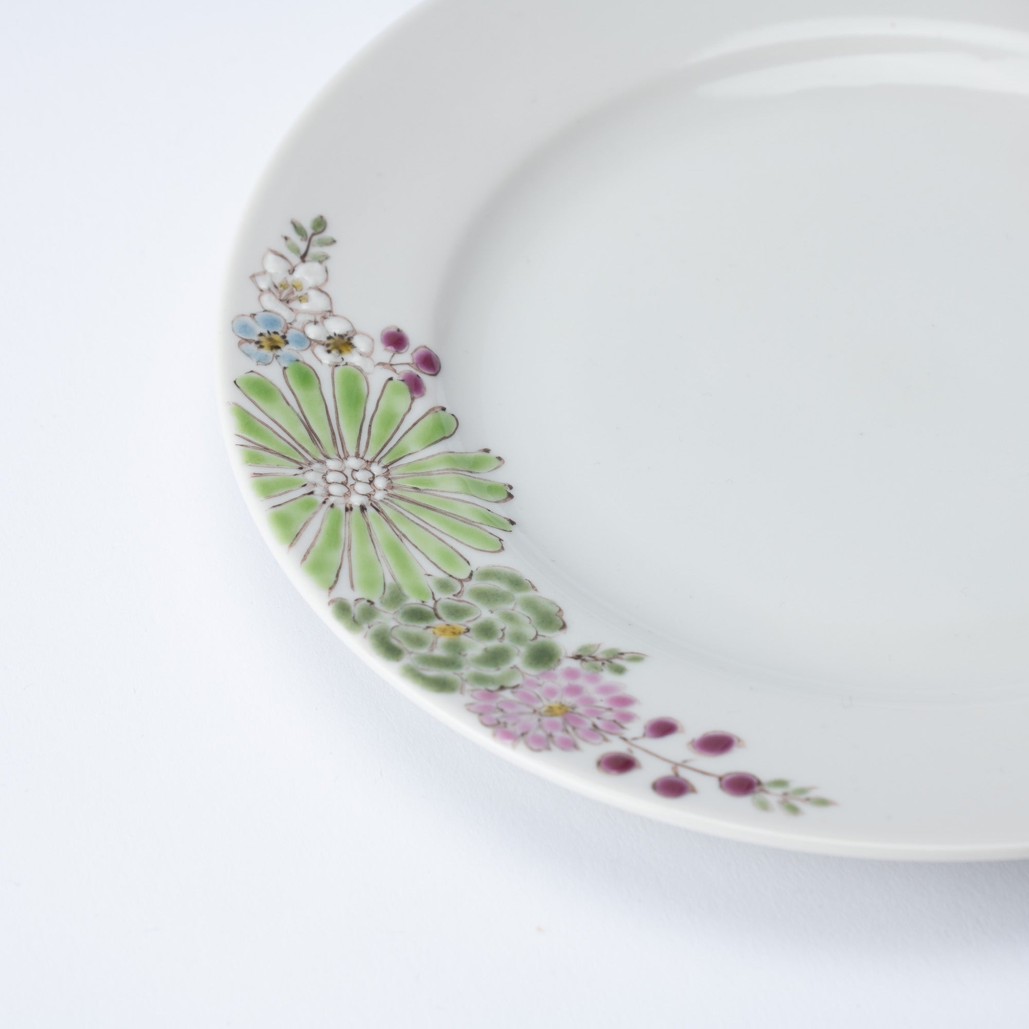 Atelier Yu Brilliant Flower Kutani Round Plate - MUSUBI KILN - Quality Japanese Tableware and Gift