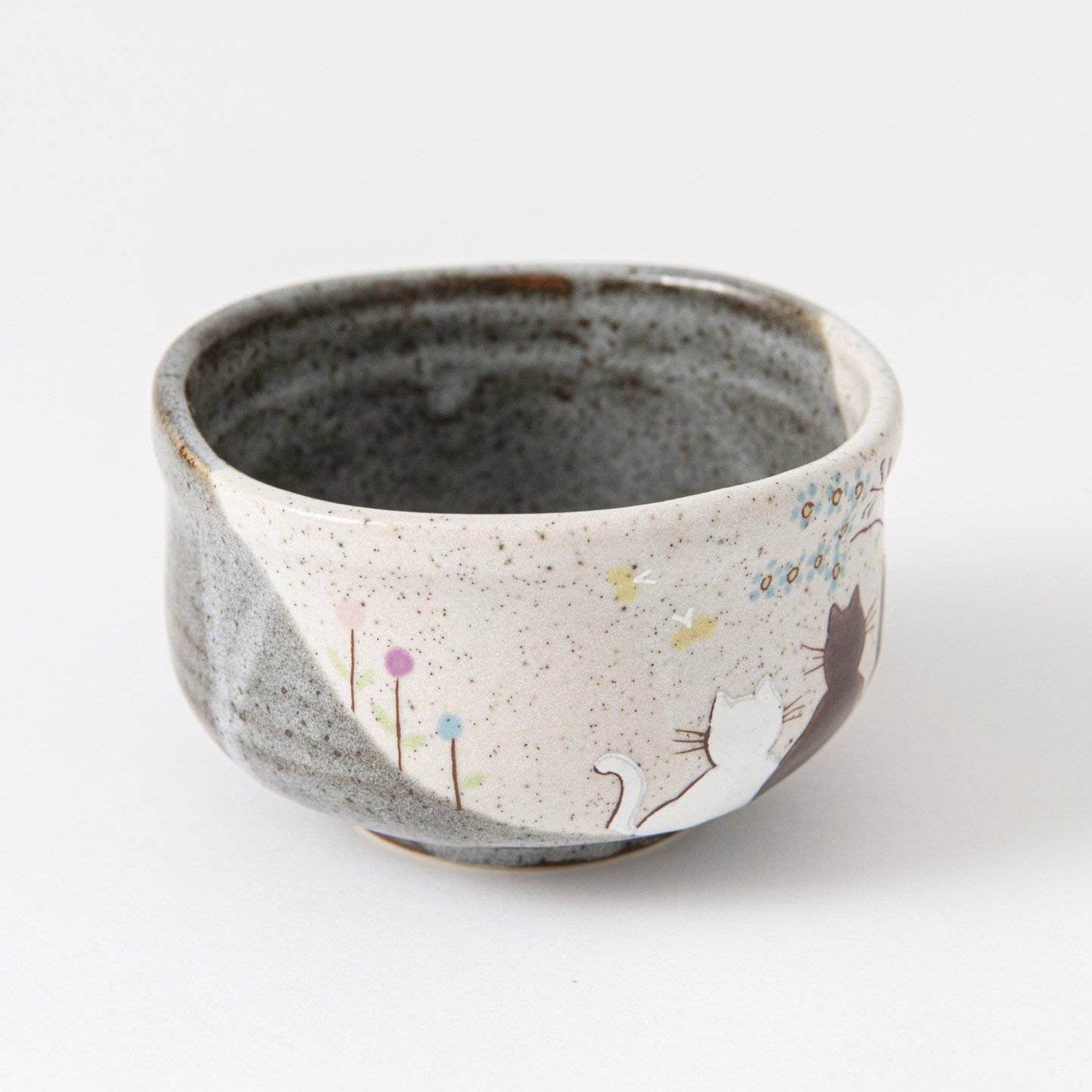 Atelier Yu Cats In Sunny Spot Kutani Matcha Bowl Chawan - MUSUBI KILN - Quality Japanese Tableware and Gift