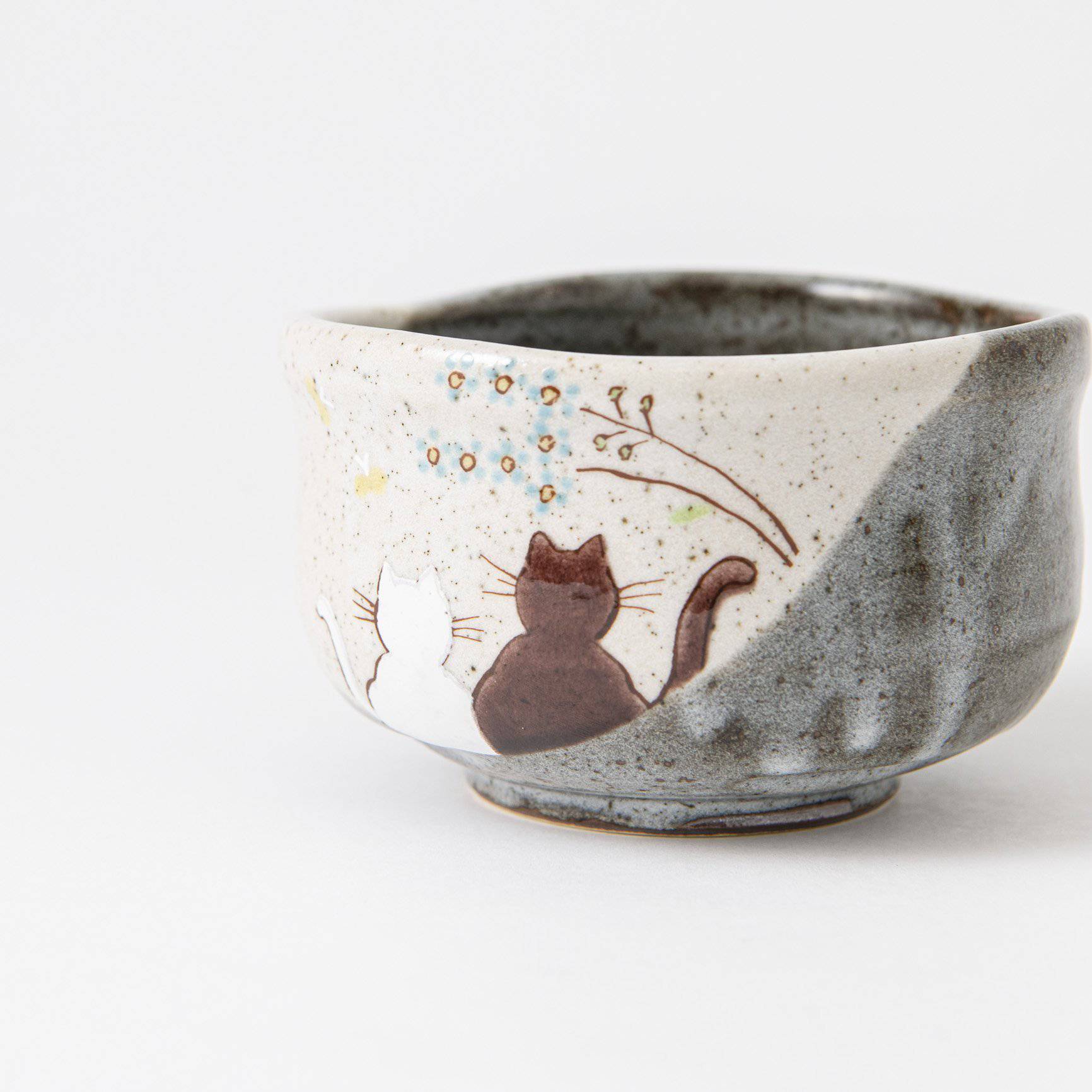 Atelier Yu Cats In Sunny Spot Kutani Matcha Bowl Chawan - MUSUBI KILN - Quality Japanese Tableware and Gift