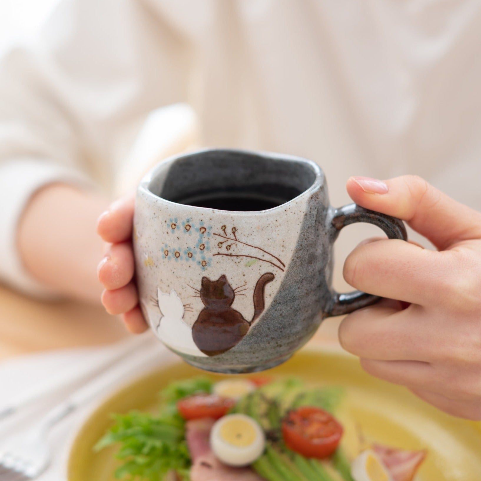 Atelier Yu Cats In Sunny Spot Kutani Mug - MUSUBI KILN - Quality Japanese Tableware and Gift