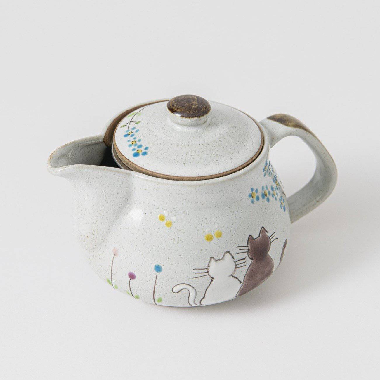 Atelier Yu Cats In Sunny Spot Kutani Teapot 12.2oz(360ml) - MUSUBI KILN - Quality Japanese Tableware and Gift