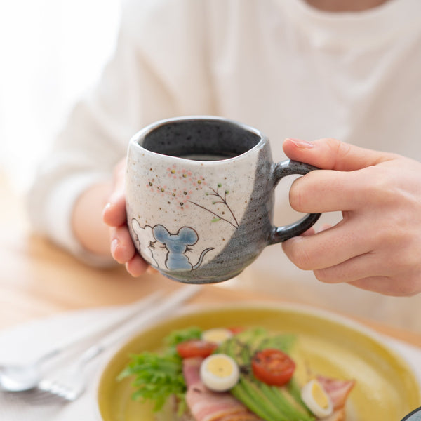 Atelier Yu Mouse in Sunny Spot Kutani Mug - MUSUBI KILN - Quality Japanese Tableware and Gift