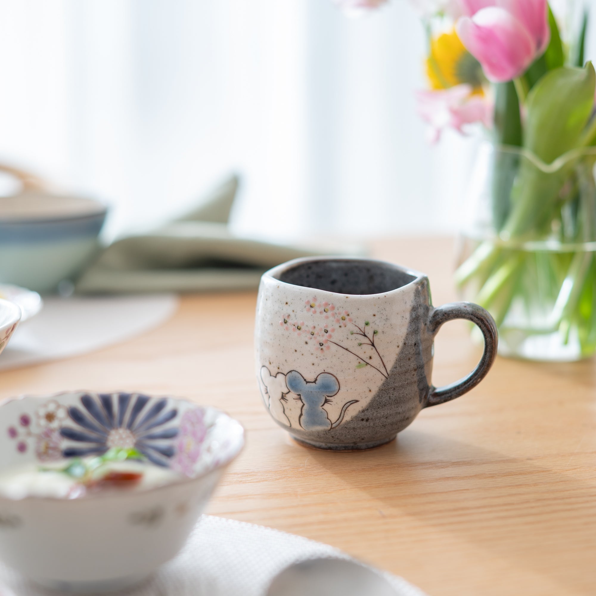 Atelier Yu Mouse in Sunny Spot Kutani Mug - MUSUBI KILN - Quality Japanese Tableware and Gift