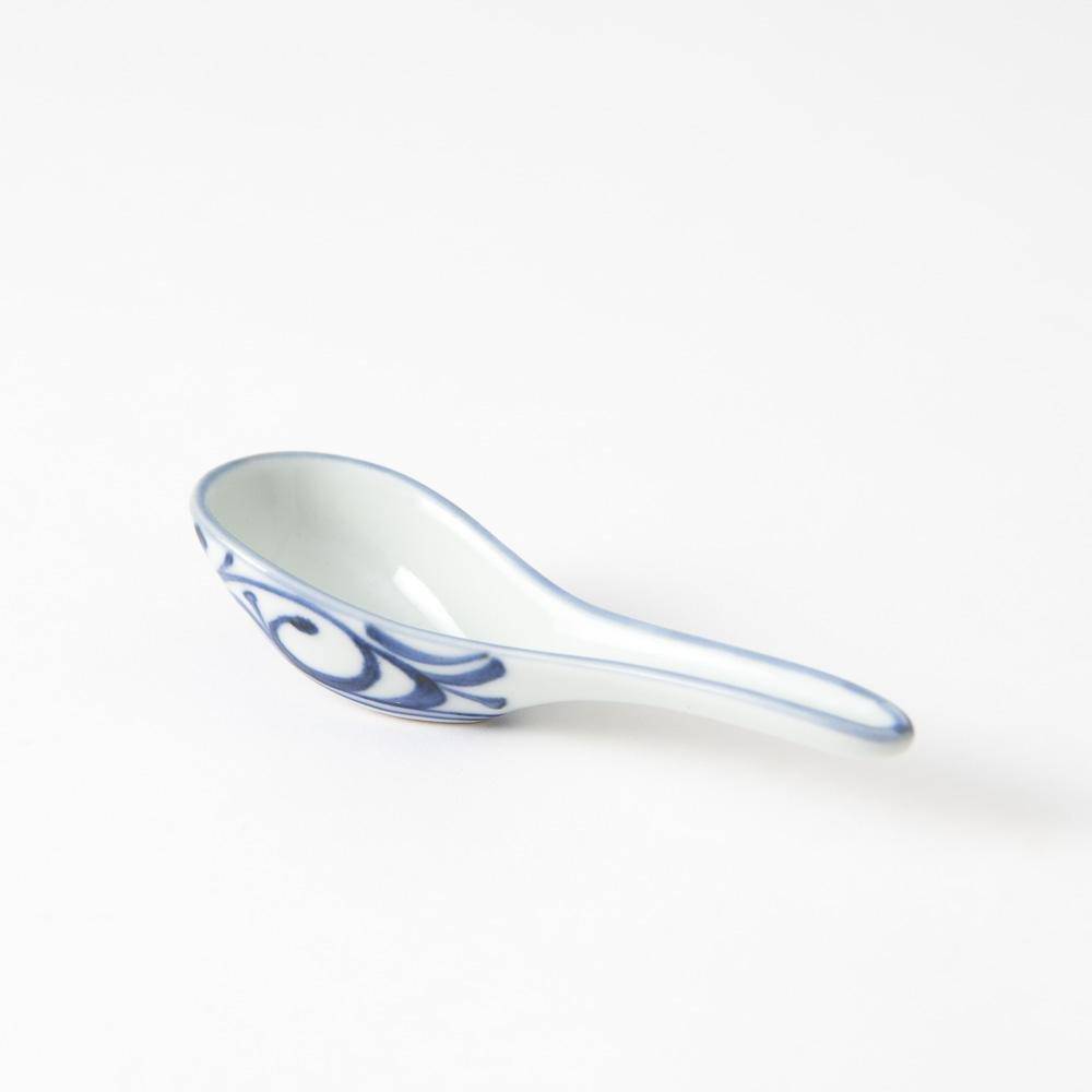 Baizan Kiln Arabesque Tobe Ramen Spoon with Spoon Rest - MUSUBI KILN - Quality Japanese Tableware and Gift